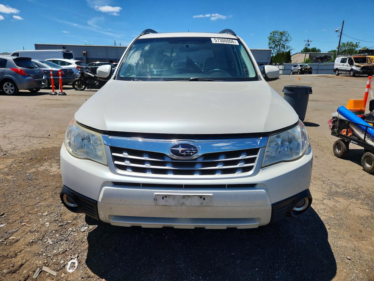 2011 Subaru Forester Limited White vin: JF2SHAFC8BH723061