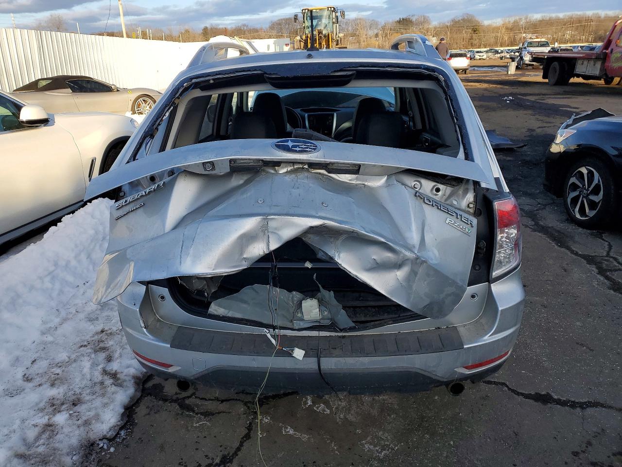 2011 Subaru Forester Touring Silver vin: JF2SHAGC0BH747563