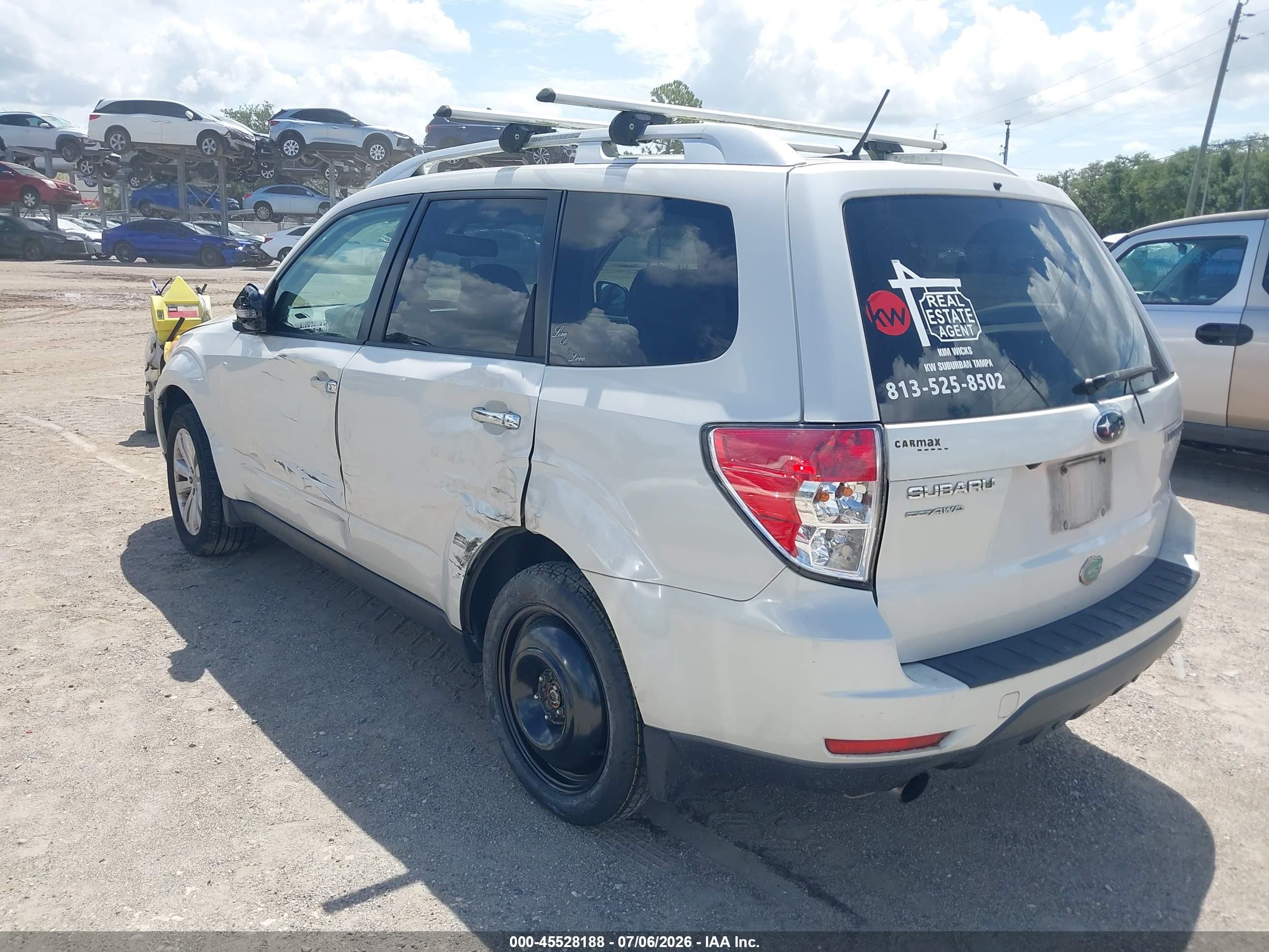 2013 Subaru Forester 2.5x Touring White vin: JF2SHAGC0DH416128