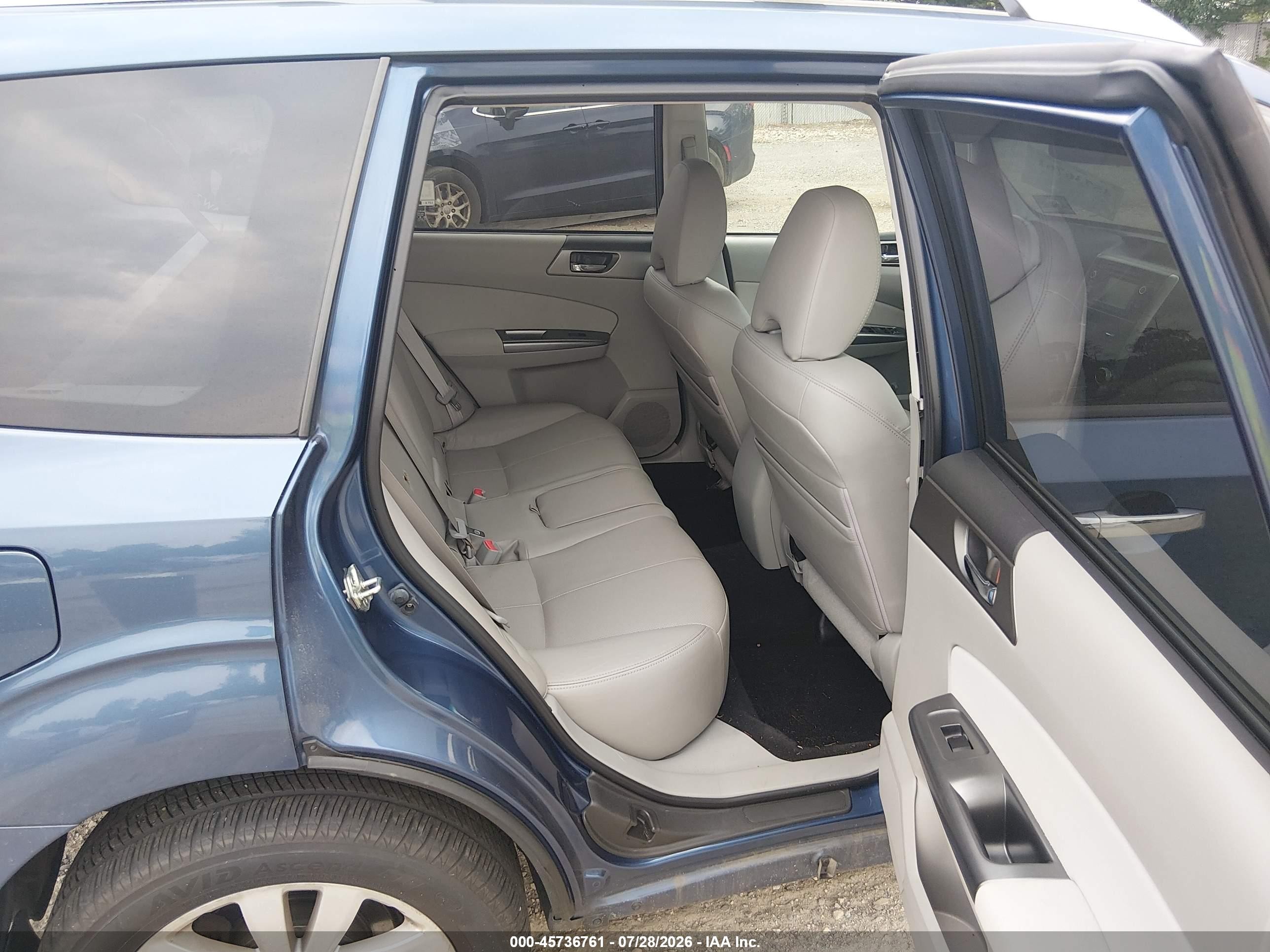 2013 Subaru Forester 2.5x Touring Blue vin: JF2SHAGC0DH416548