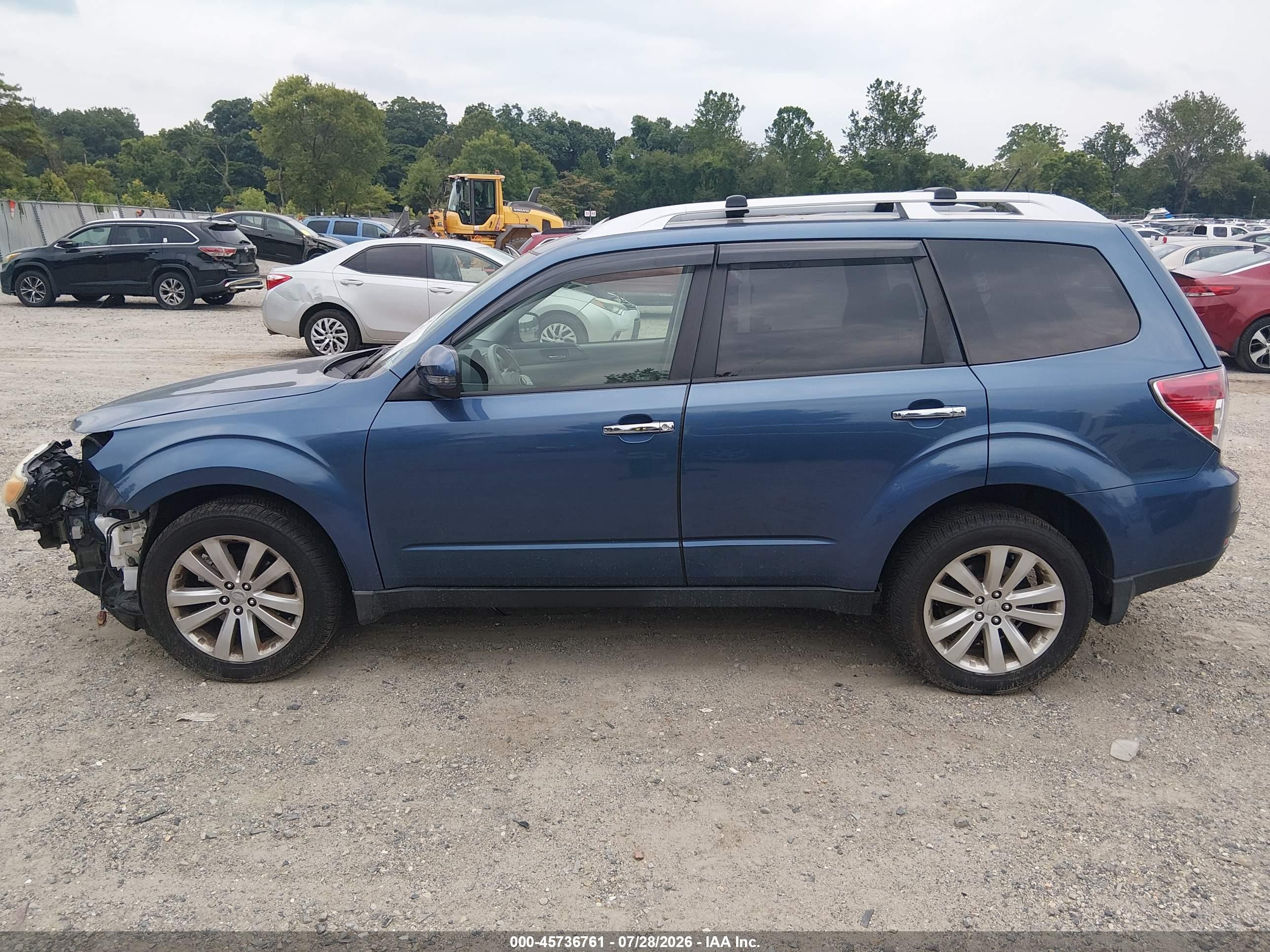 2013 Subaru Forester 2.5x Touring Blue vin: JF2SHAGC0DH416548