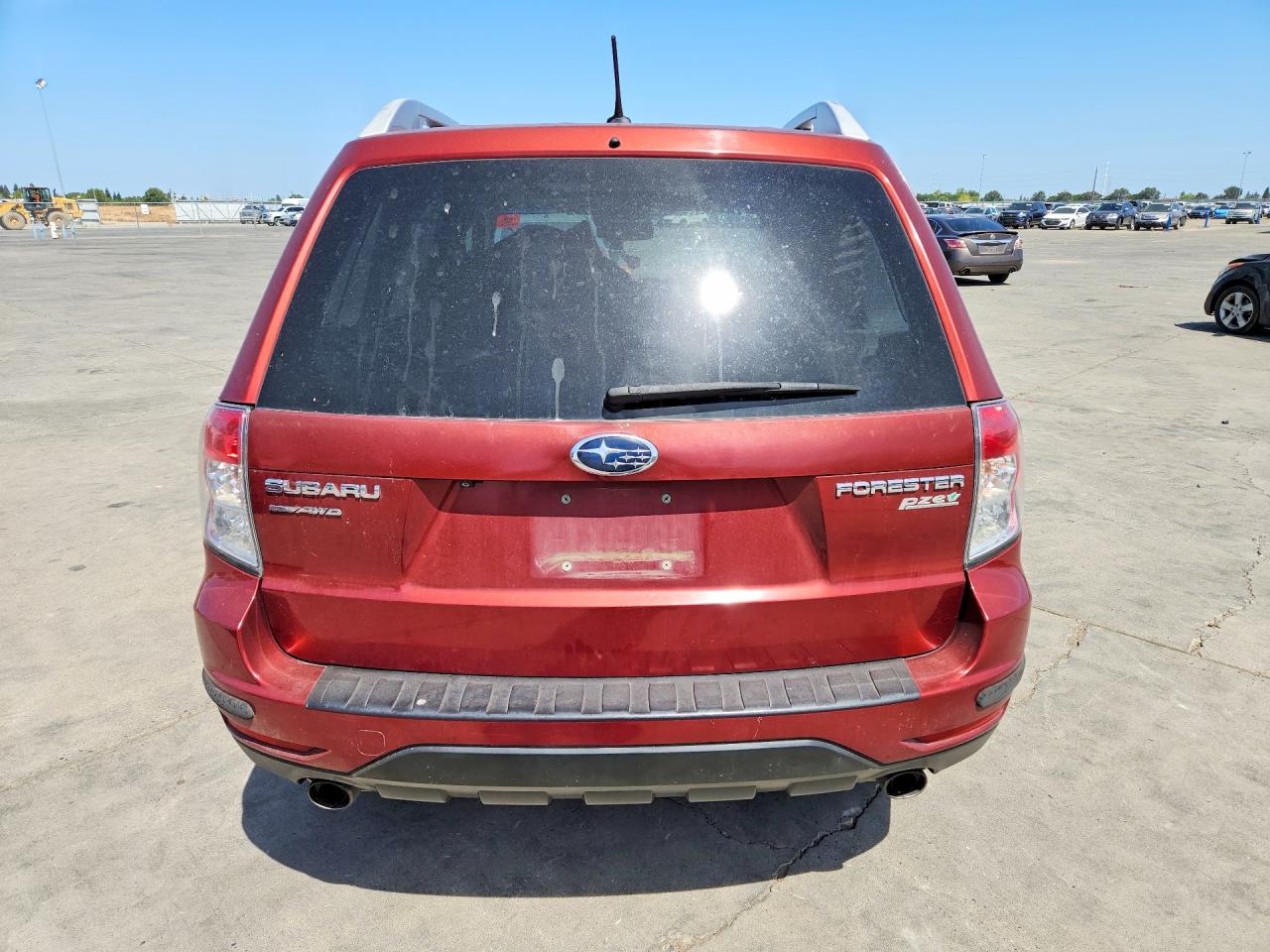 2011 Subaru Forester Touring Red vin: JF2SHAGC1BH774822