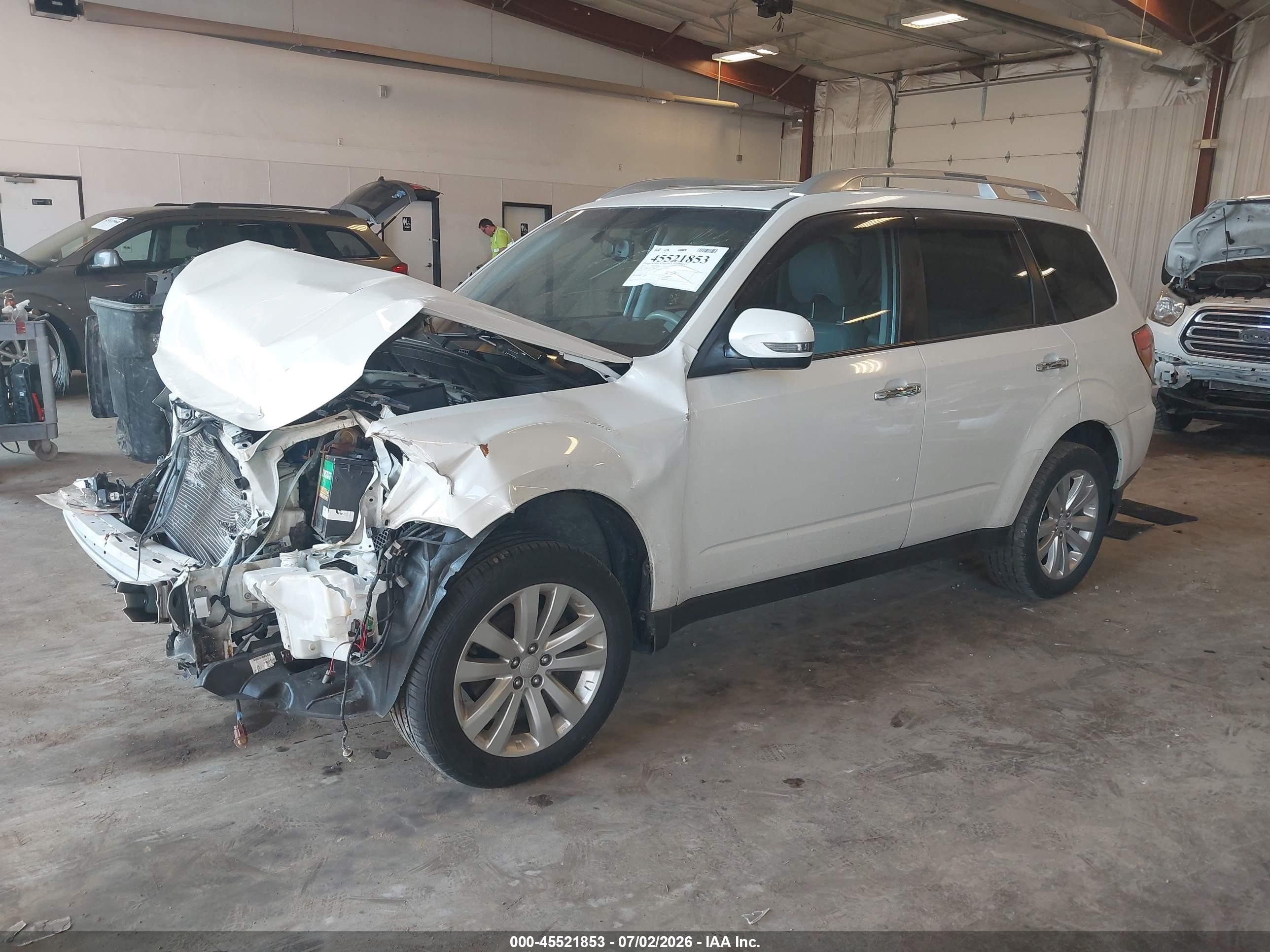 2012 Subaru Forester 2.5x Touring White vin: JF2SHAGC3CH443533