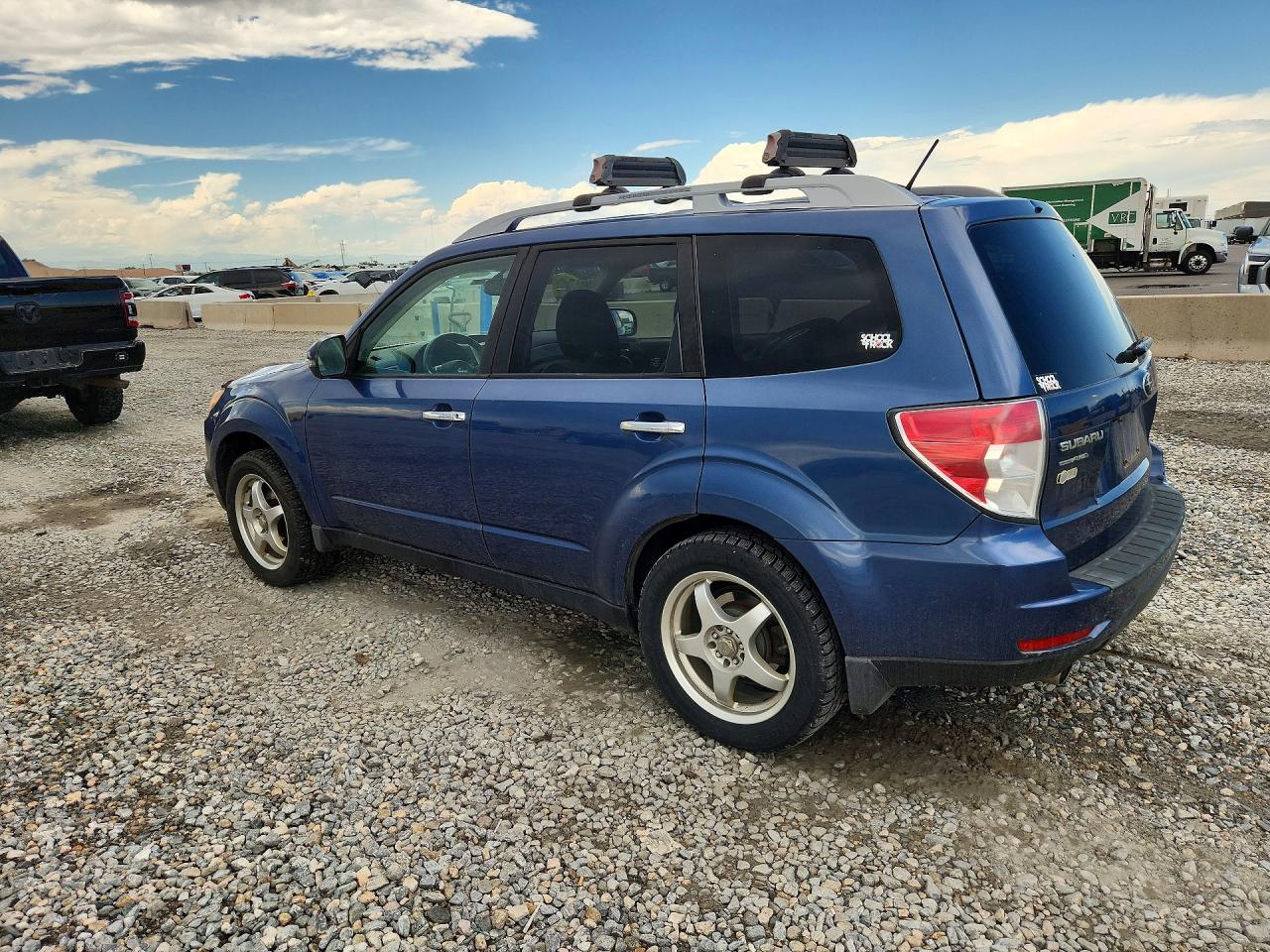 2011 Subaru Forester Touring Blue vin: JF2SHAGC5BH720486