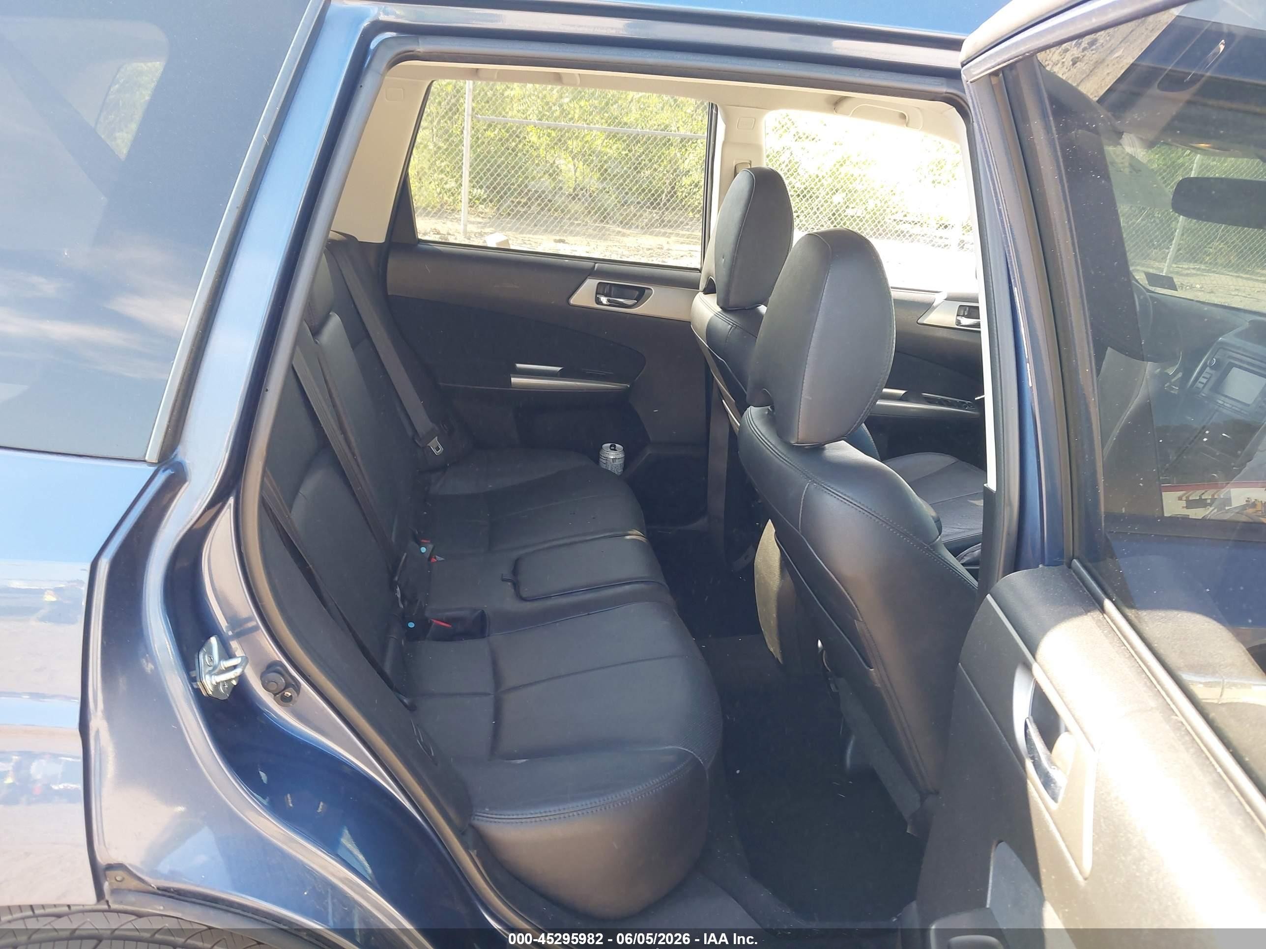 2011 Subaru Forester 2.5x Touring Blue vin: JF2SHAGC6BH753688