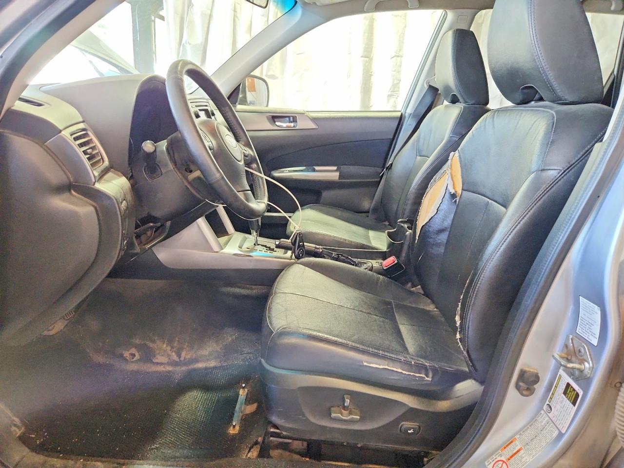 2012 Subaru Forester Touring Silver vin: JF2SHAGC7CH441400