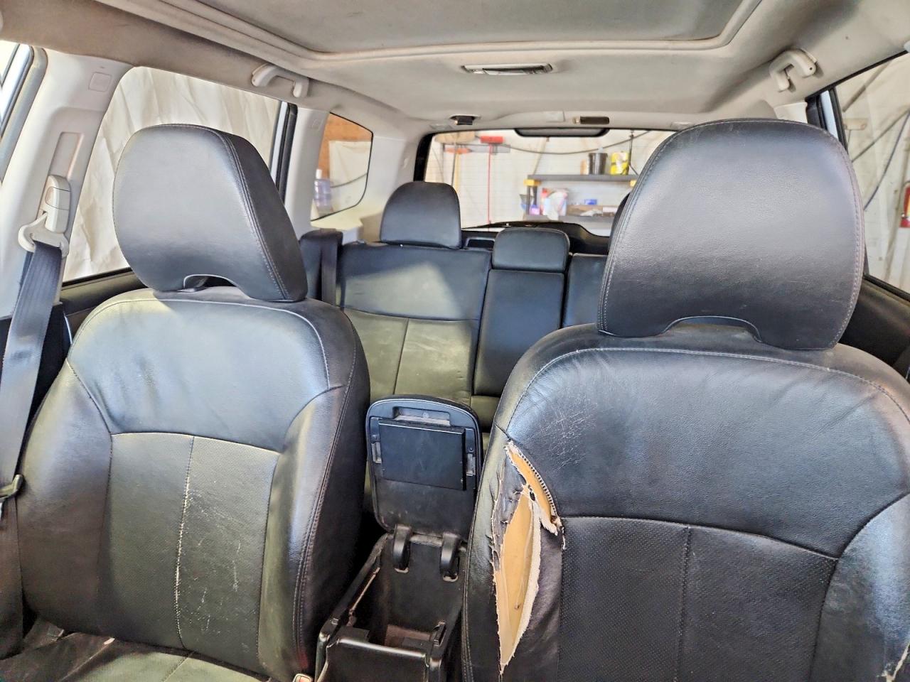 2012 Subaru Forester Touring Silver vin: JF2SHAGC7CH441400