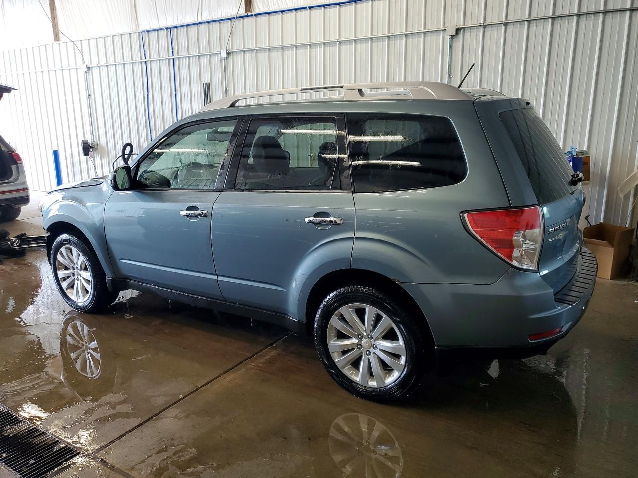 2011 Subaru Forester Touring Green vin: JF2SHAGC8BH729151