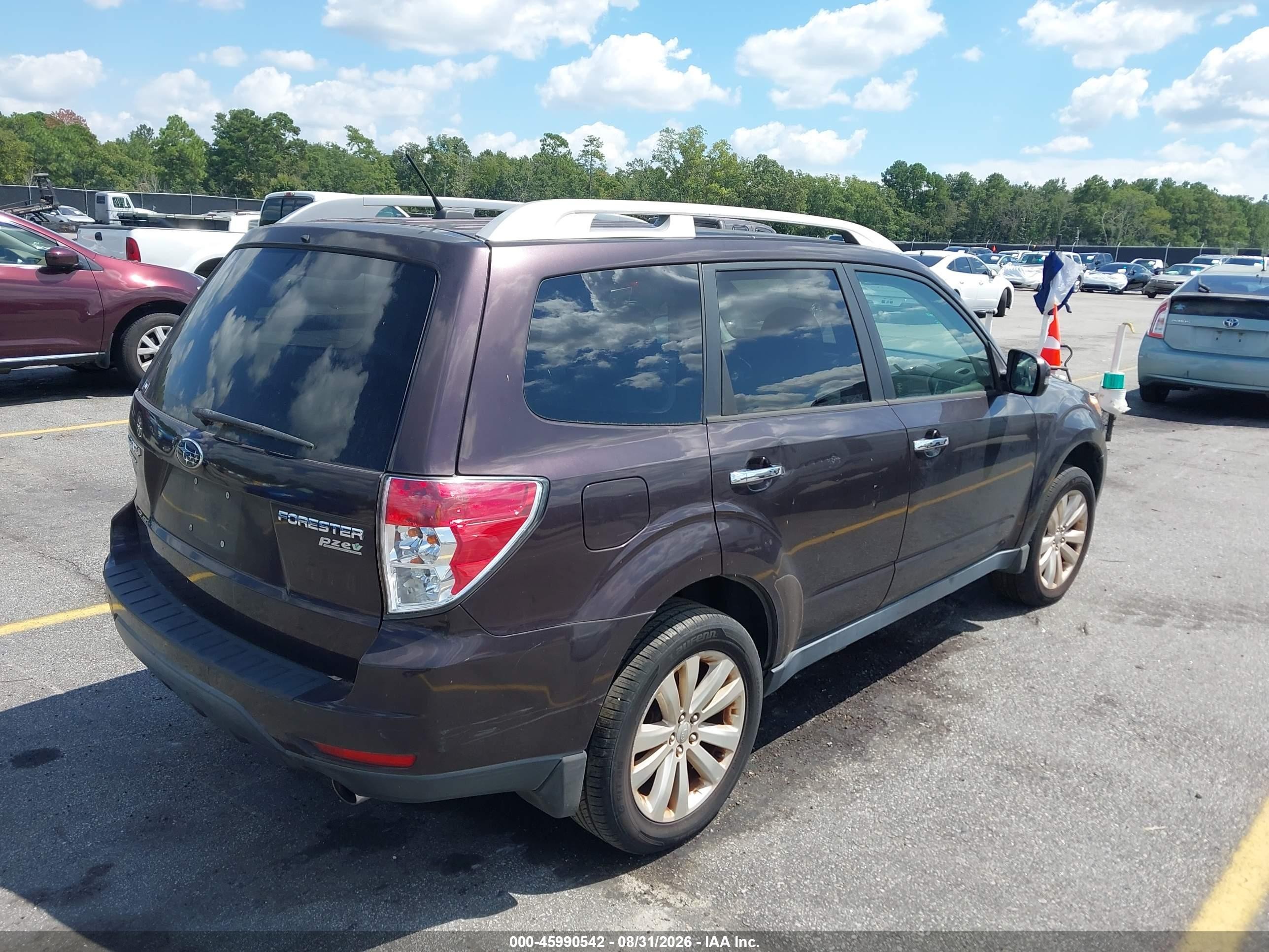 2013 Subaru Forester 2.5x Touring Brown vin: JF2SHAGC8DH411212