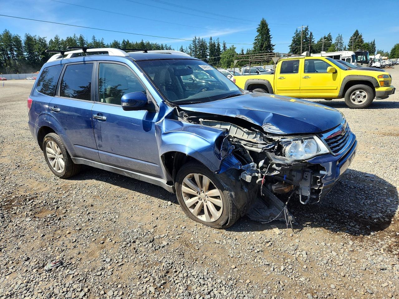 2013 Subaru Forester Touring Blue vin: JF2SHAGC8DH441987