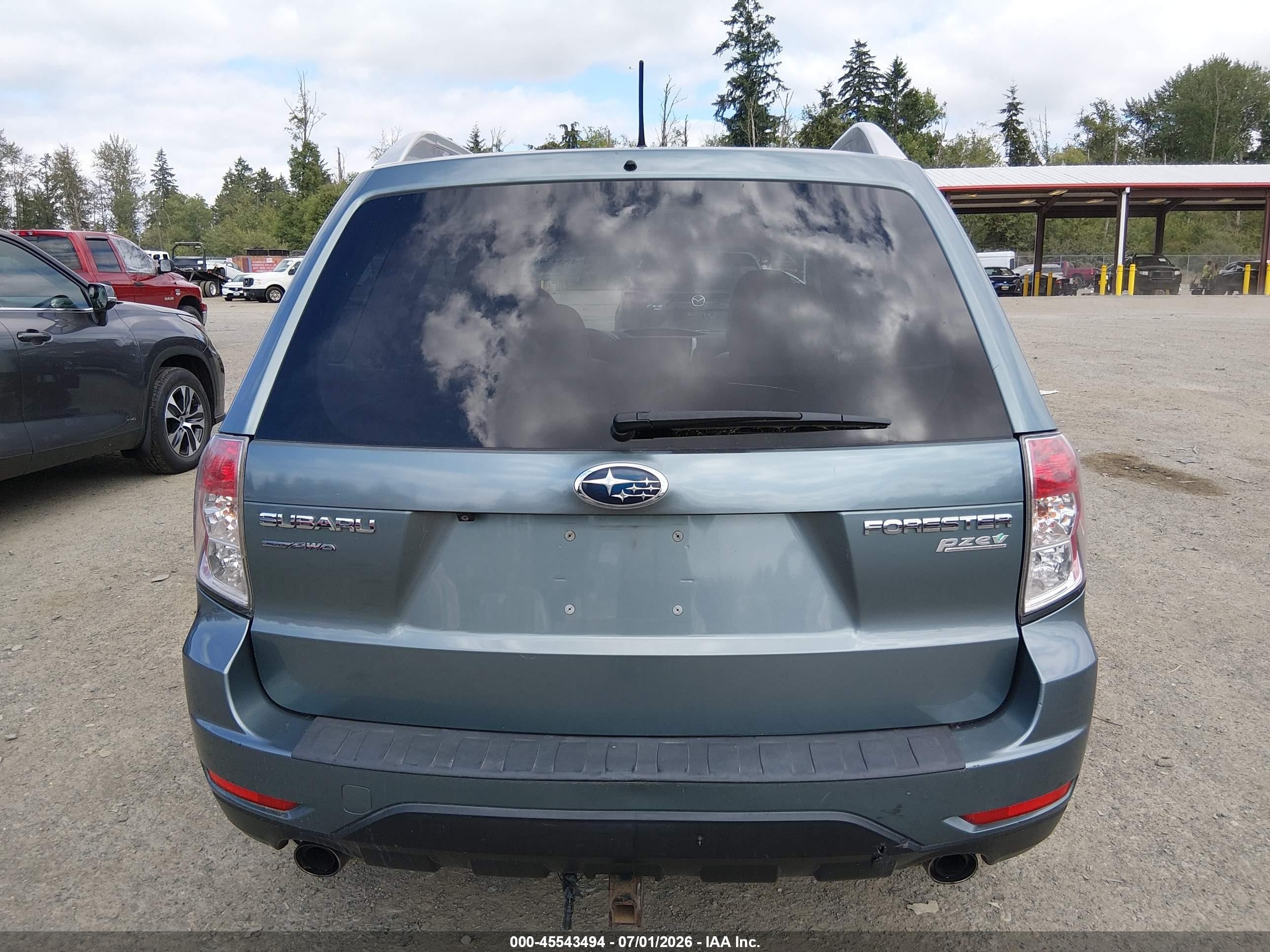 2013 Subaru Forester 2.5x Touring Light Blue vin: JF2SHAHC1DH402432
