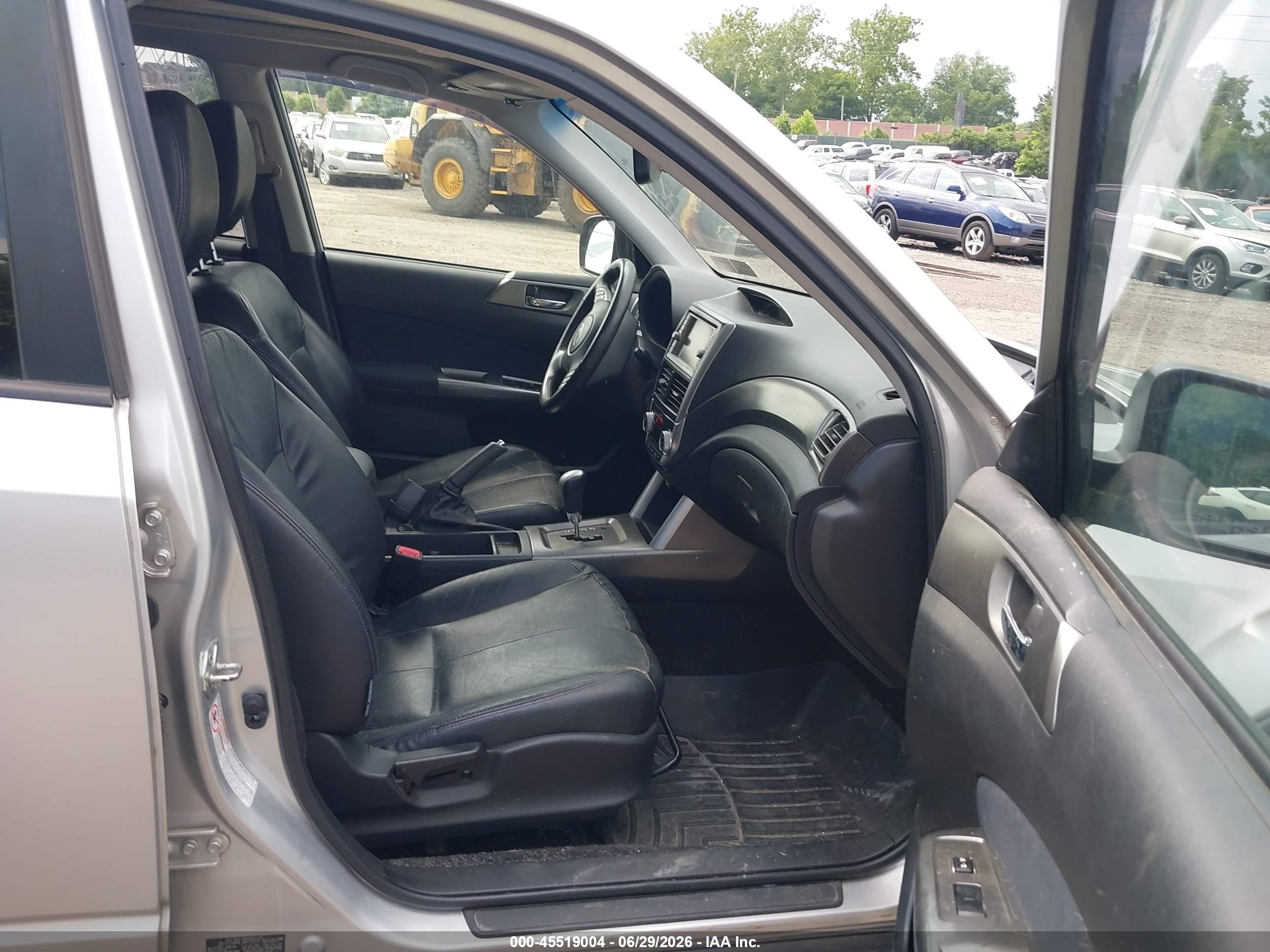 2011 Subaru Forester 2.5x Touring Gray vin: JF2SHAHC3BH726933