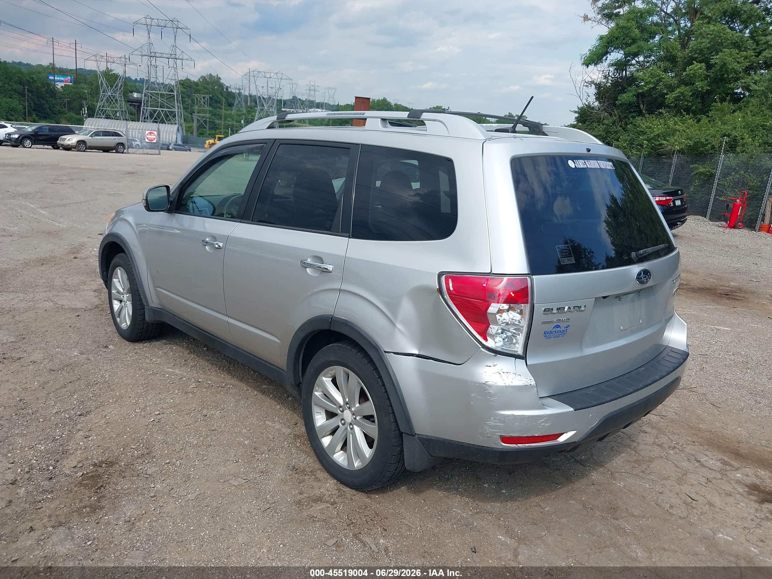 2011 Subaru Forester 2.5x Touring Gray vin: JF2SHAHC3BH726933