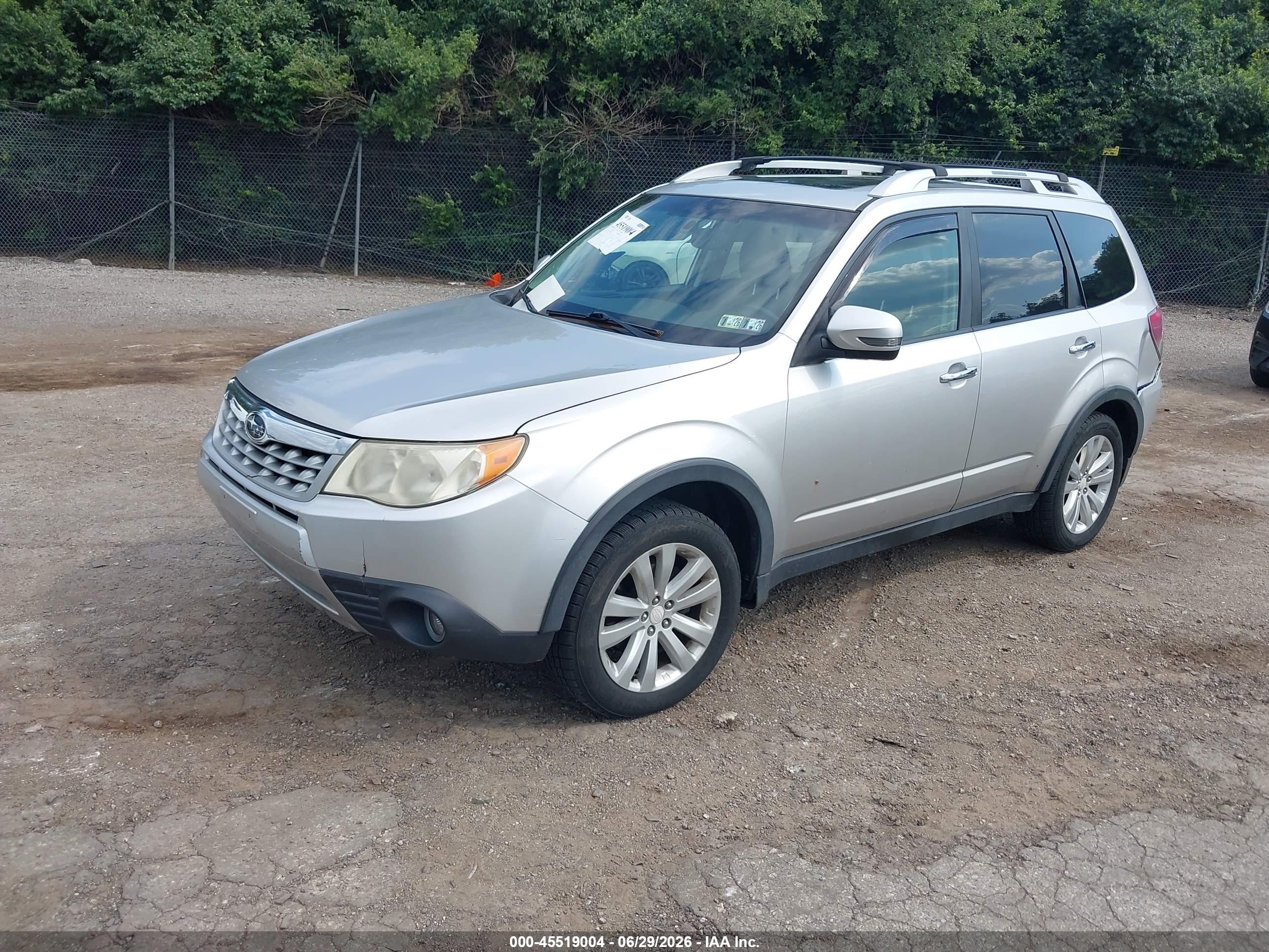 2011 Subaru Forester 2.5x Touring Gray vin: JF2SHAHC3BH726933