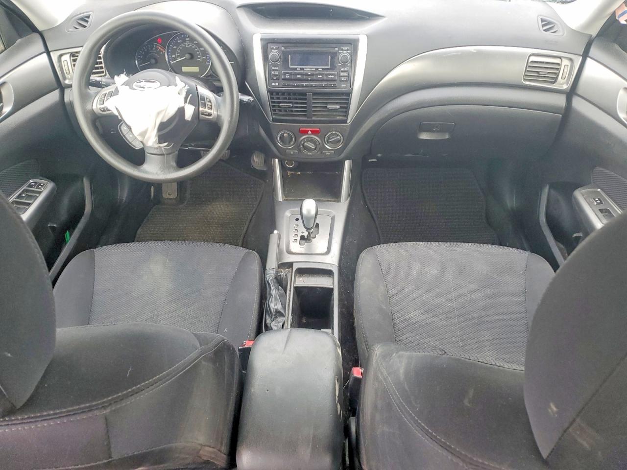 2013 Subaru Forester 2.5x Silver vin: JF2SHBAC1DH445801