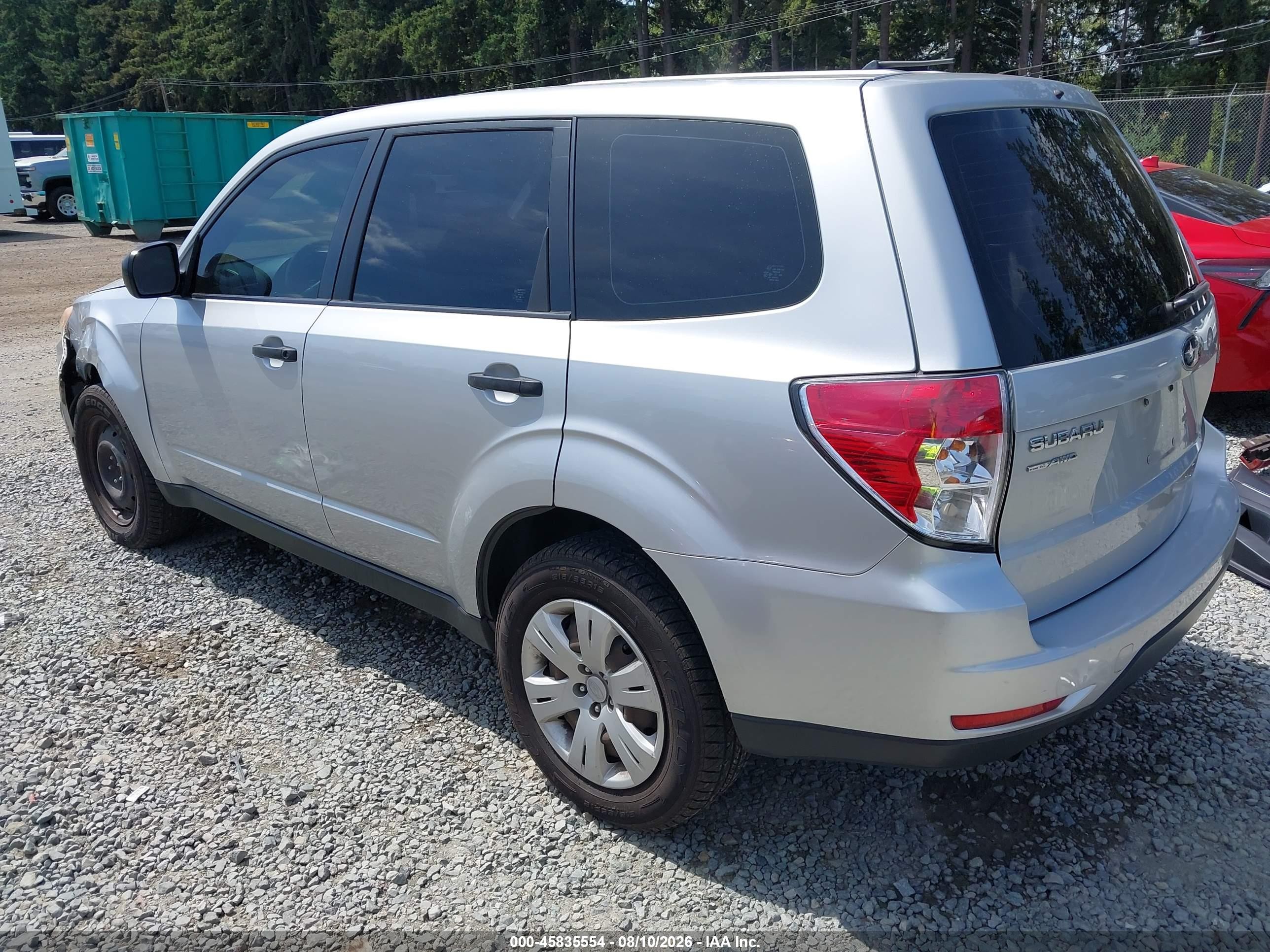 2011 Subaru Forester 2.5x Silver vin: JF2SHBAC7BH715630