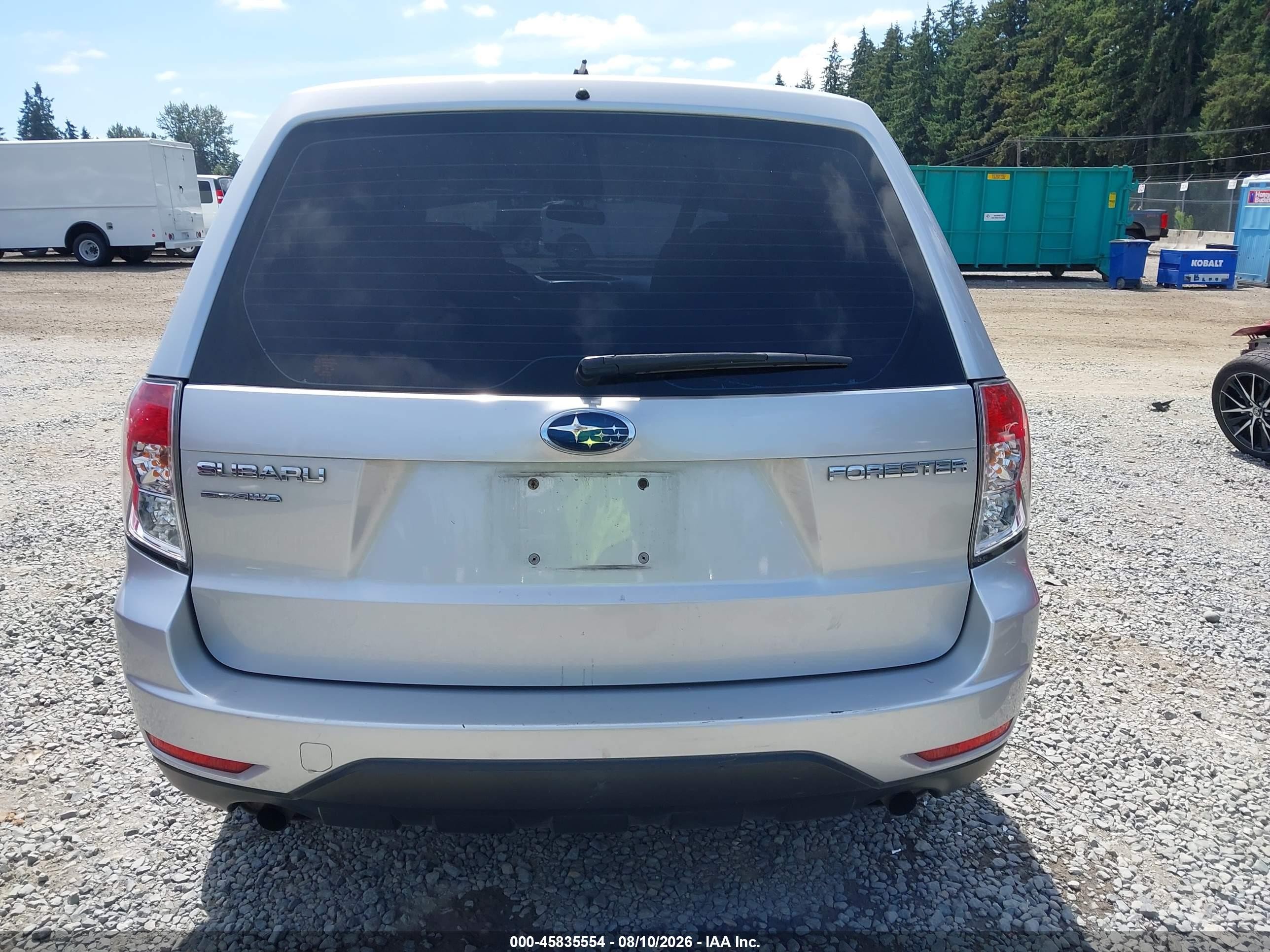 2011 Subaru Forester 2.5x Silver vin: JF2SHBAC7BH715630