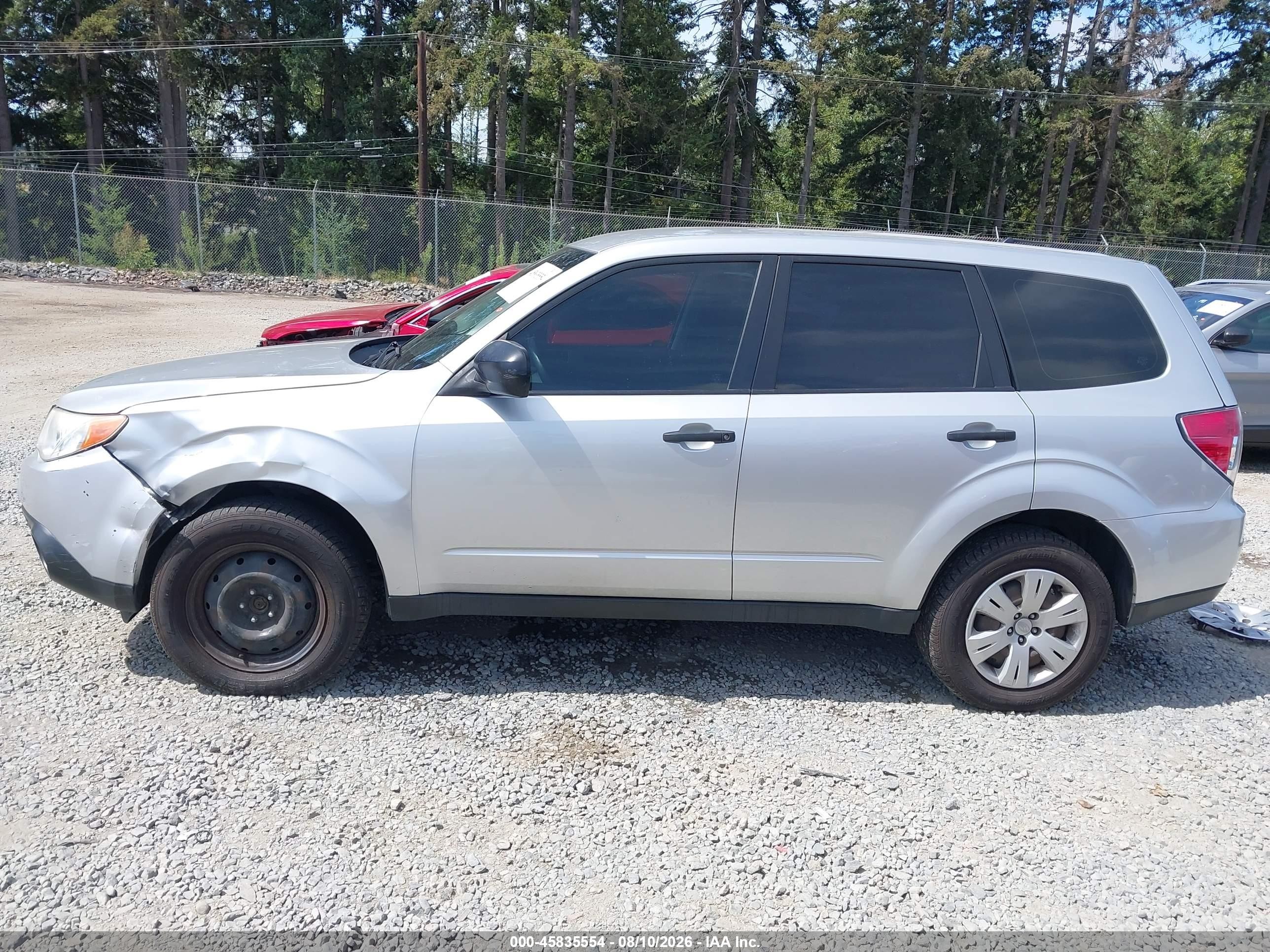 2011 Subaru Forester 2.5x Silver vin: JF2SHBAC7BH715630