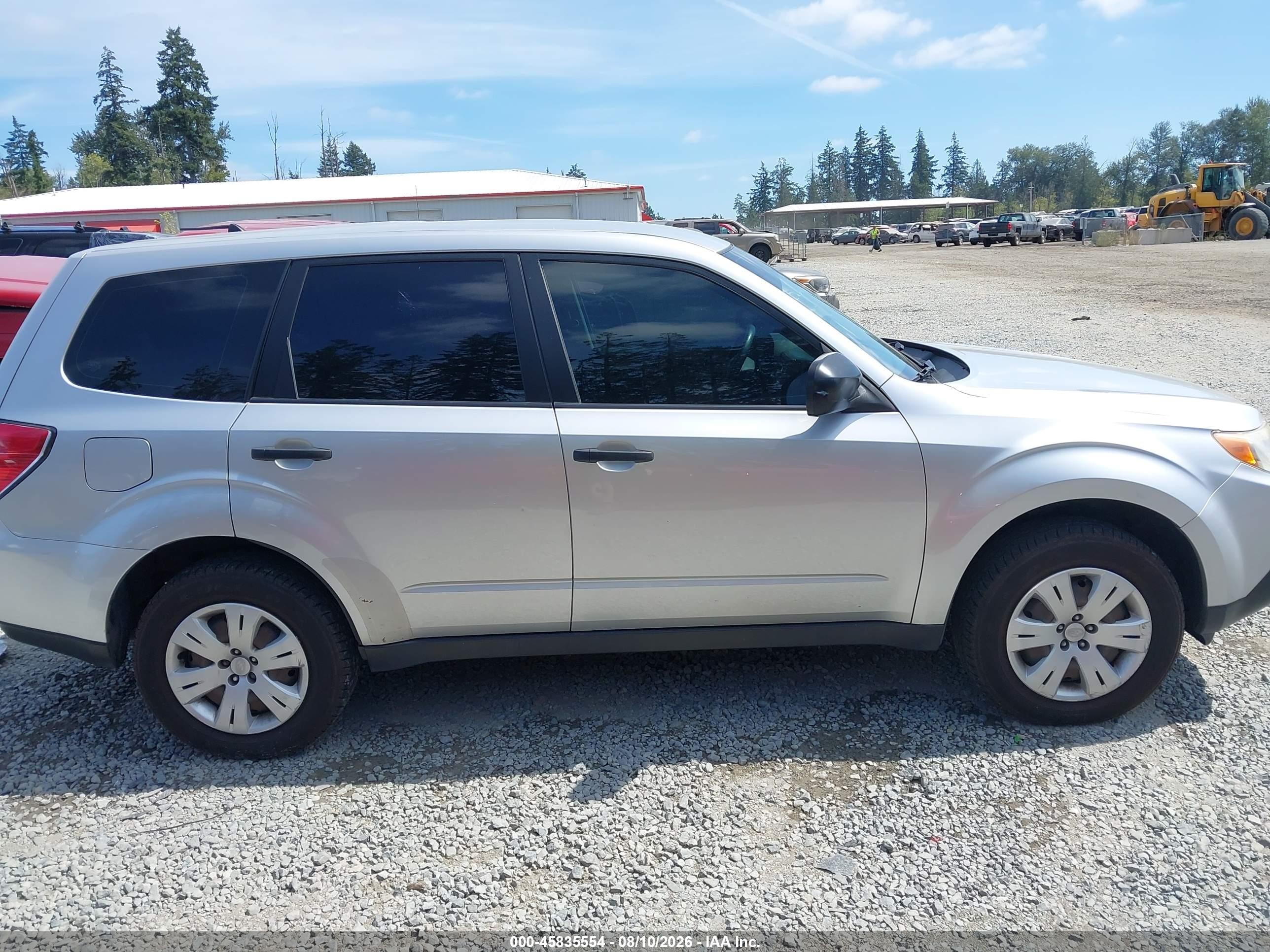 2011 Subaru Forester 2.5x Silver vin: JF2SHBAC7BH715630