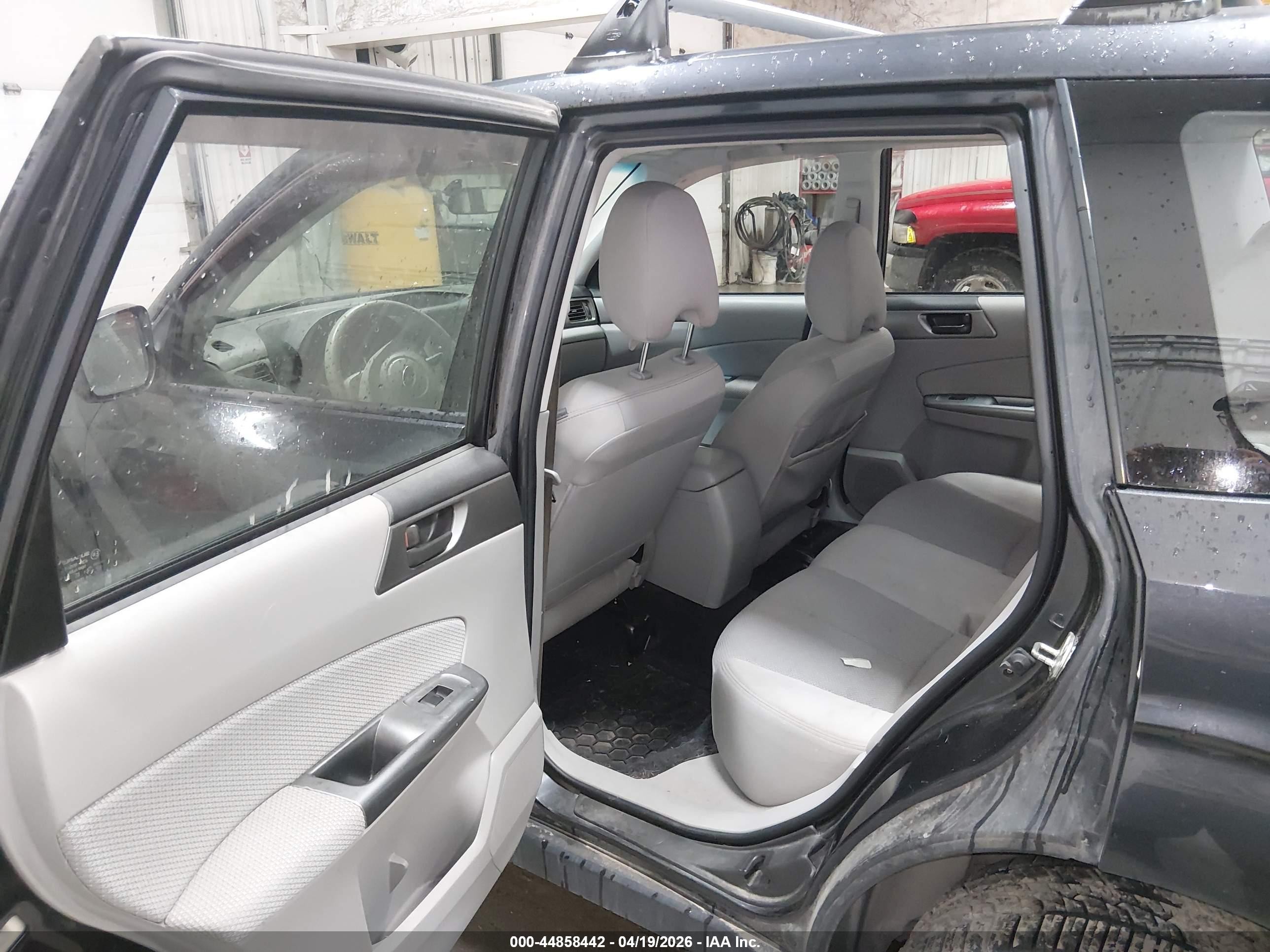 2011 Subaru Forester 2.5x Blue vin: JF2SHBAC8BH715636