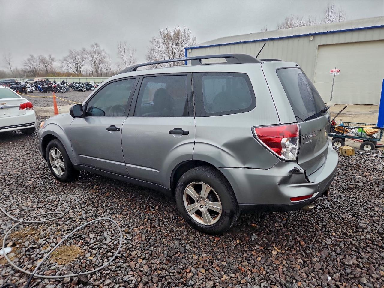 2011 Subaru Forester 2.5x Silver vin: JF2SHBBC0BH718660