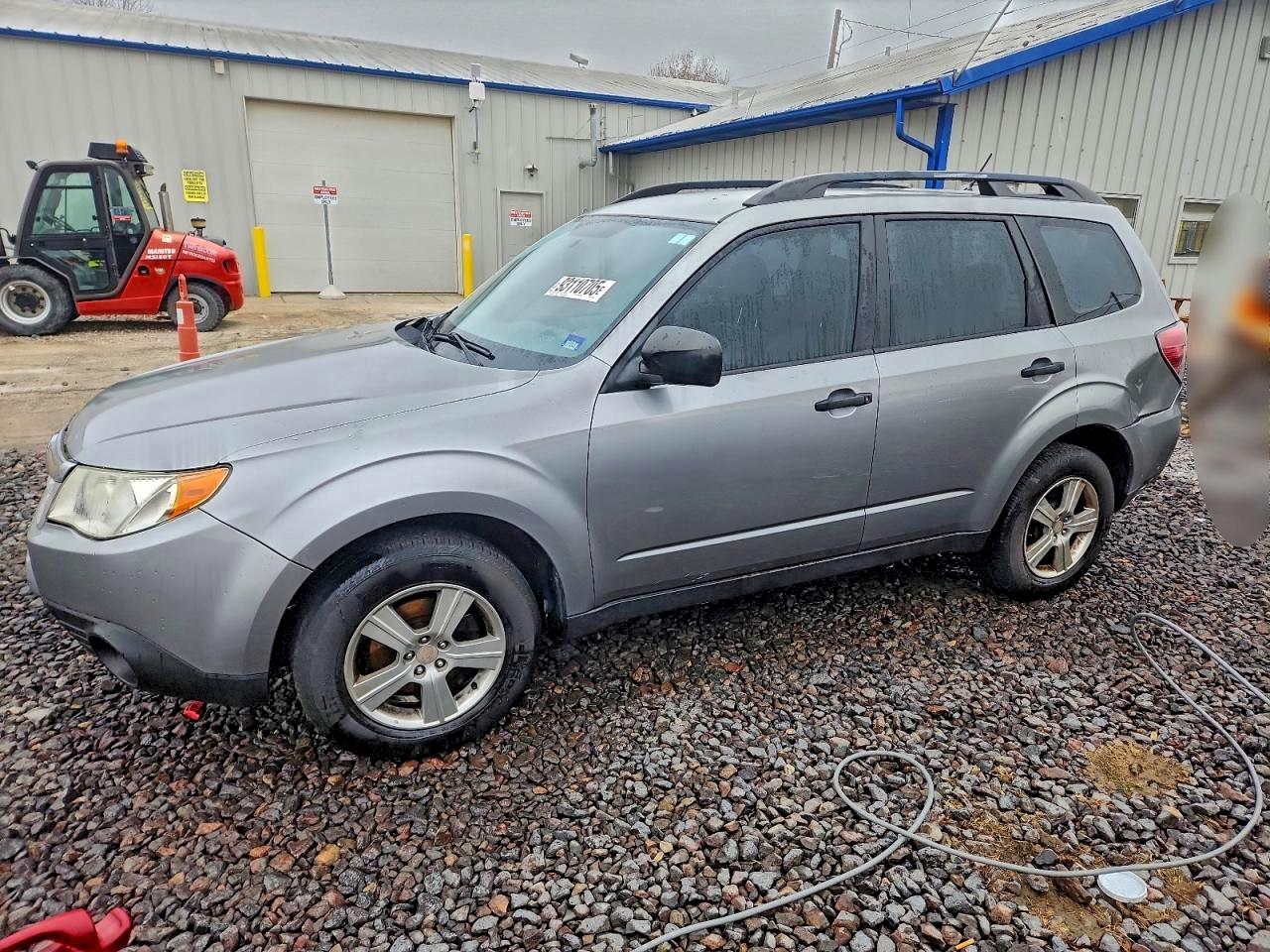 2011 Subaru Forester 2.5x Серебряный vin: JF2SHBBC0BH718660