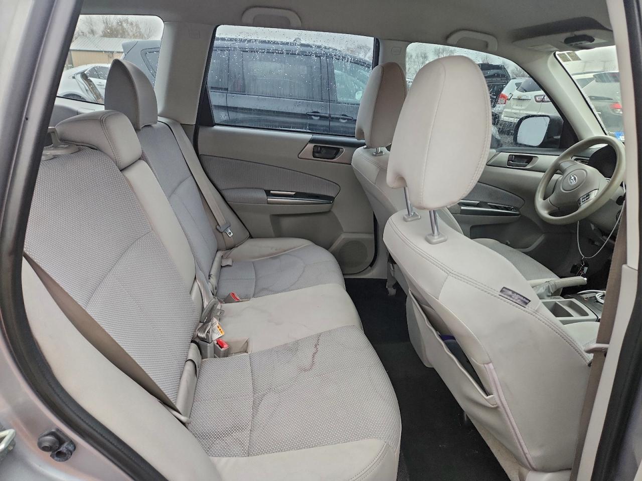 2011 Subaru Forester 2.5x Silver vin: JF2SHBBC0BH718660