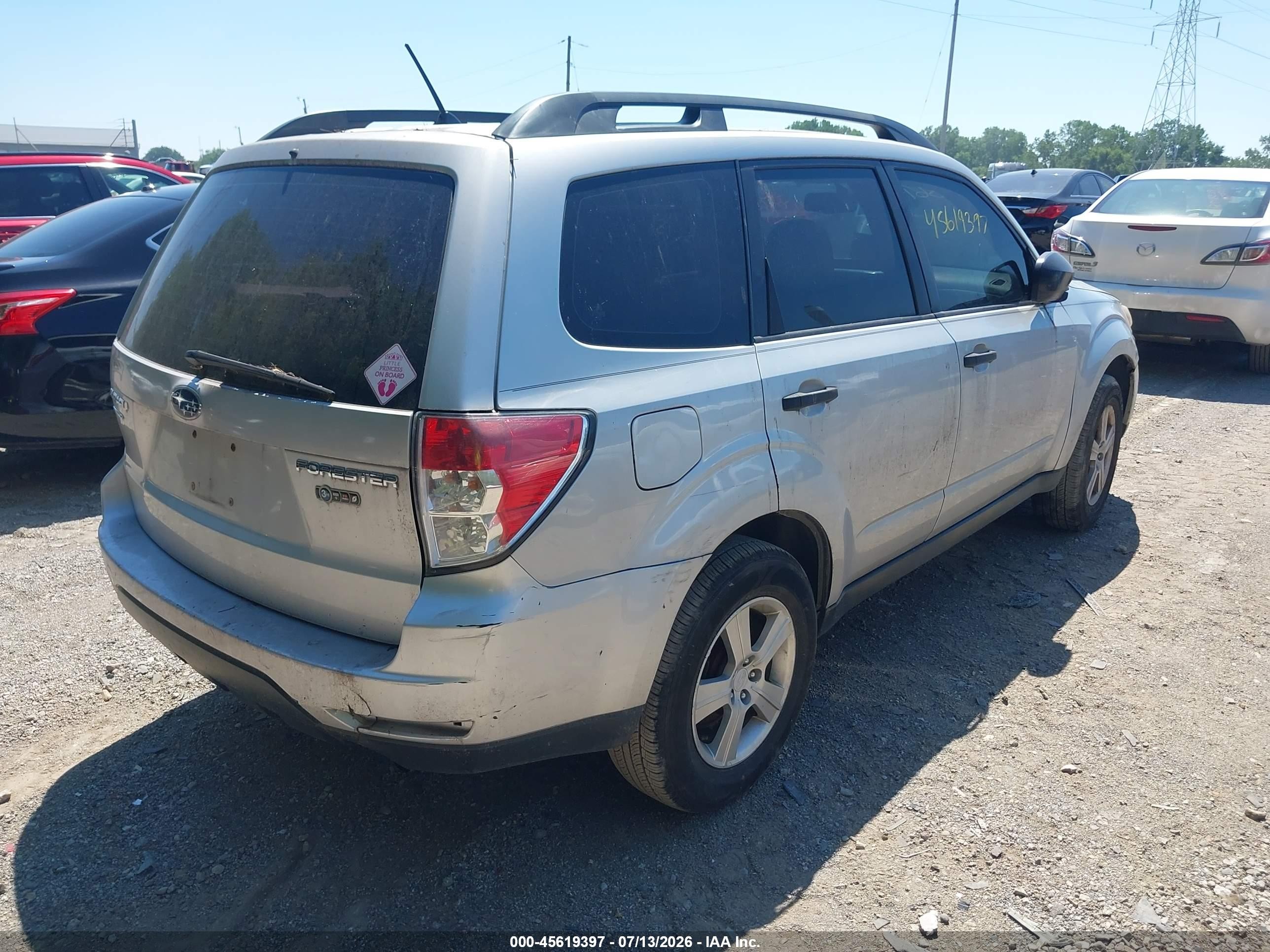 2011 Subaru Forester 2.5x Silver vin: JF2SHBBC0BH764182