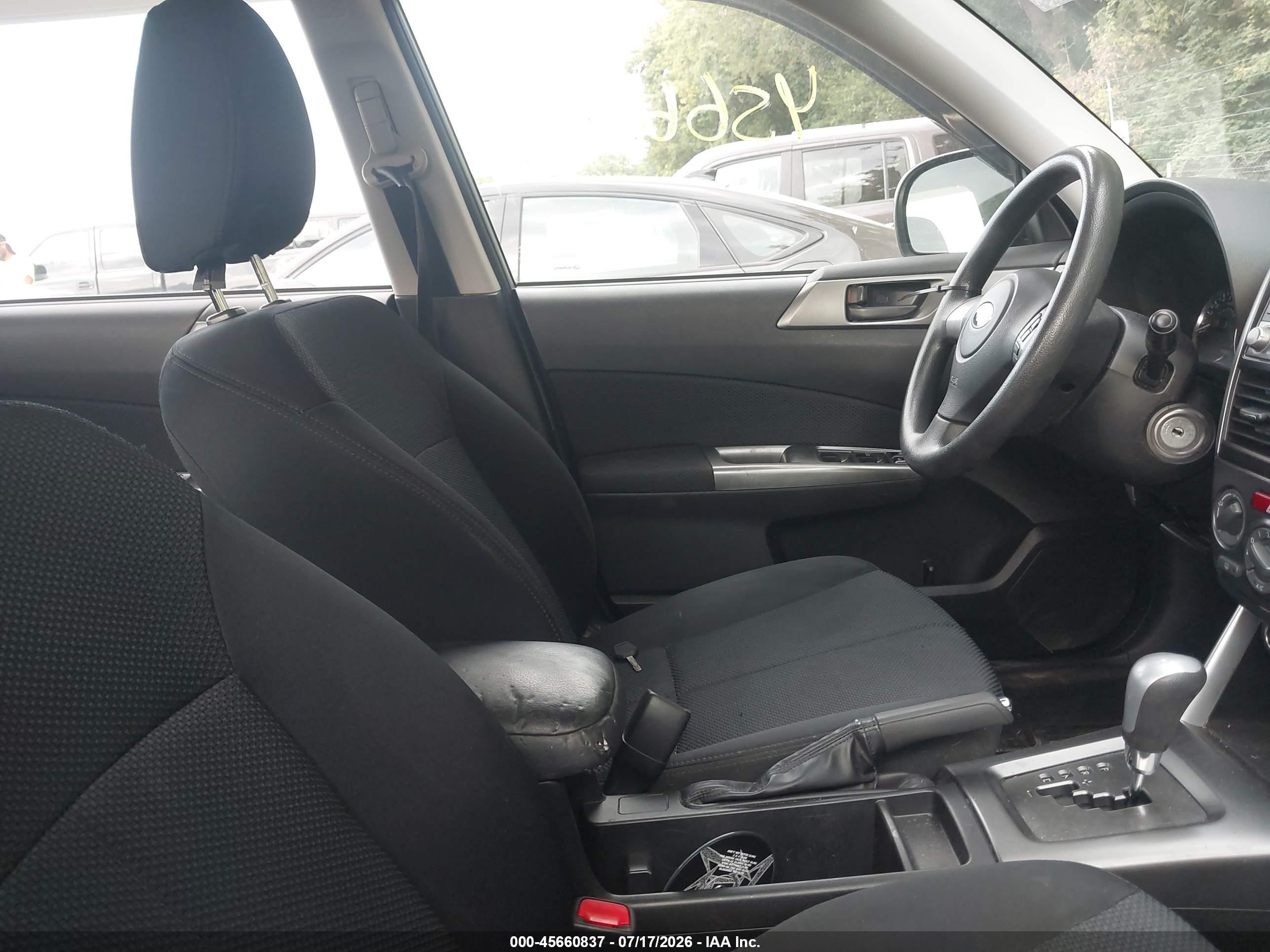 2012 Subaru Forester 2.5x Silver vin: JF2SHBBC0CH438092