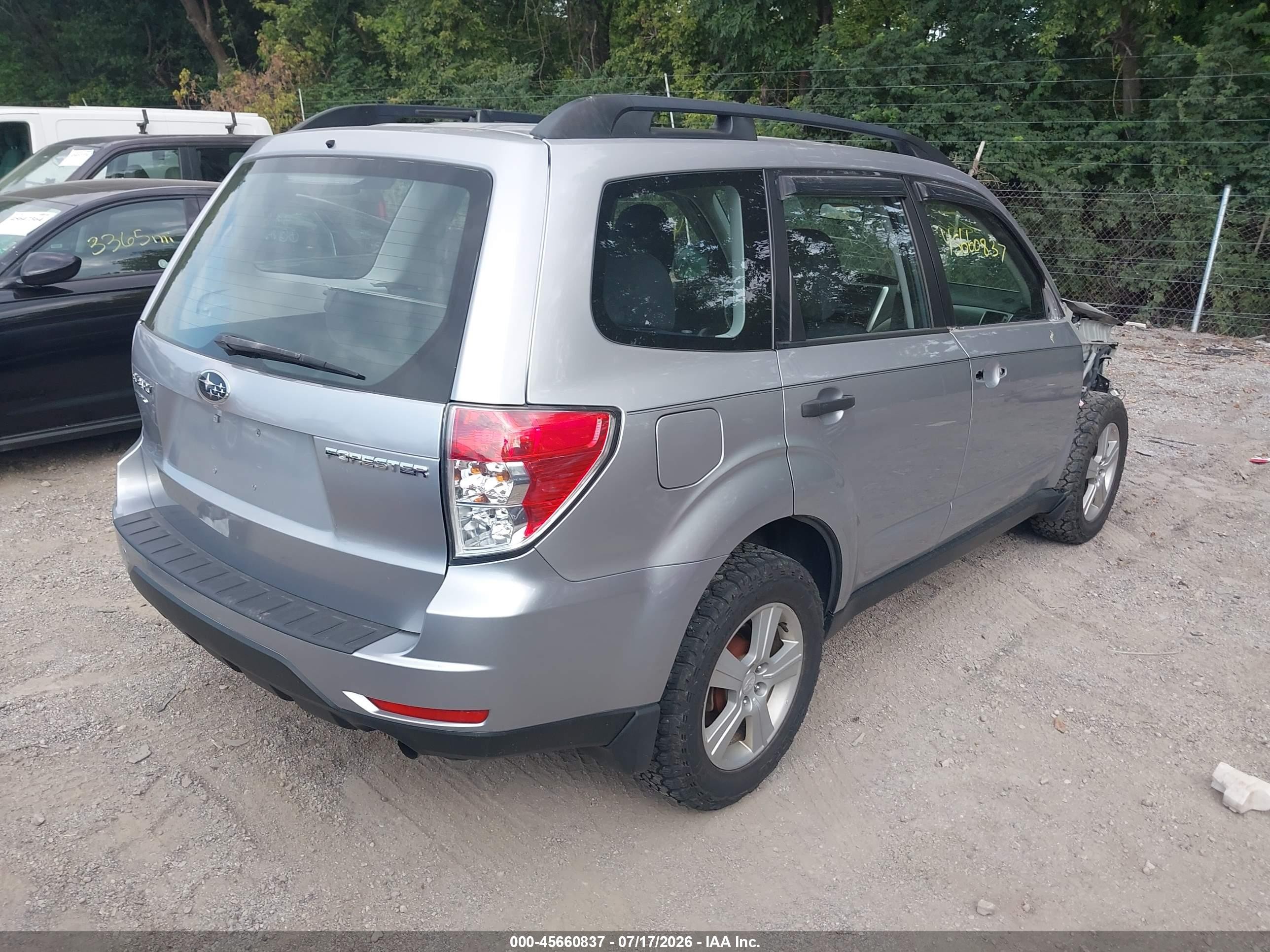 2012 Subaru Forester 2.5x Silver vin: JF2SHBBC0CH438092