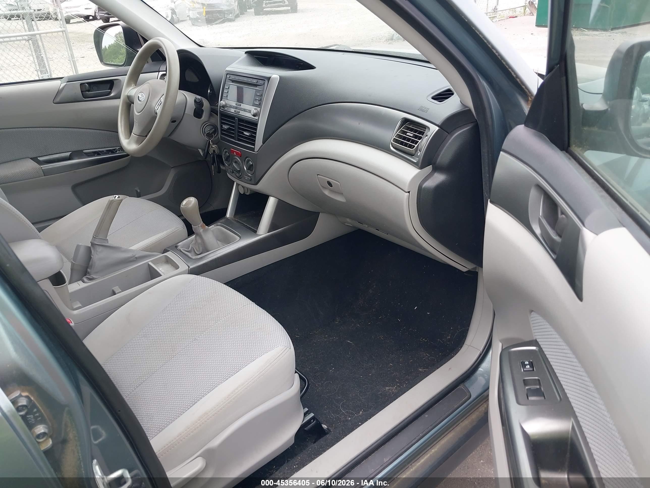 2011 Subaru Forester 2.5x Turquoise vin: JF2SHBBC1BG725493