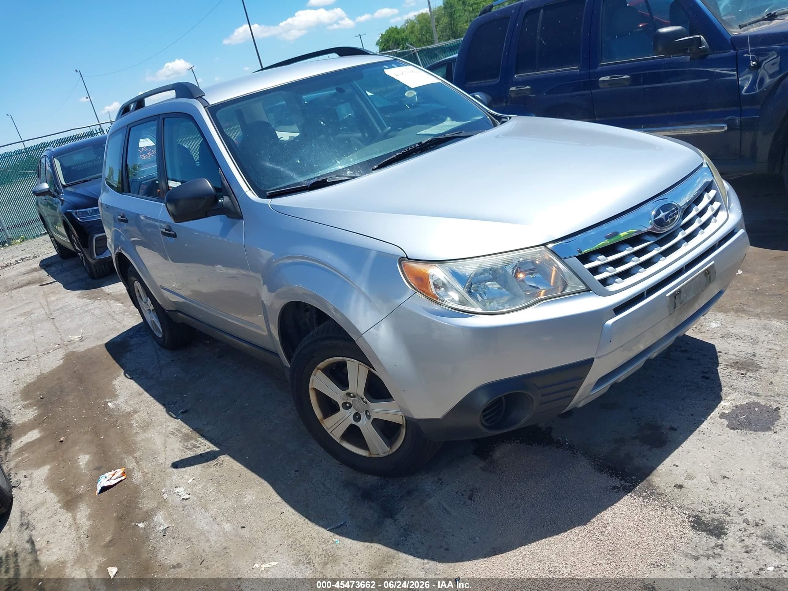 2012 Subaru Forester 2.5x Silver vin: JF2SHBBC1CG407391