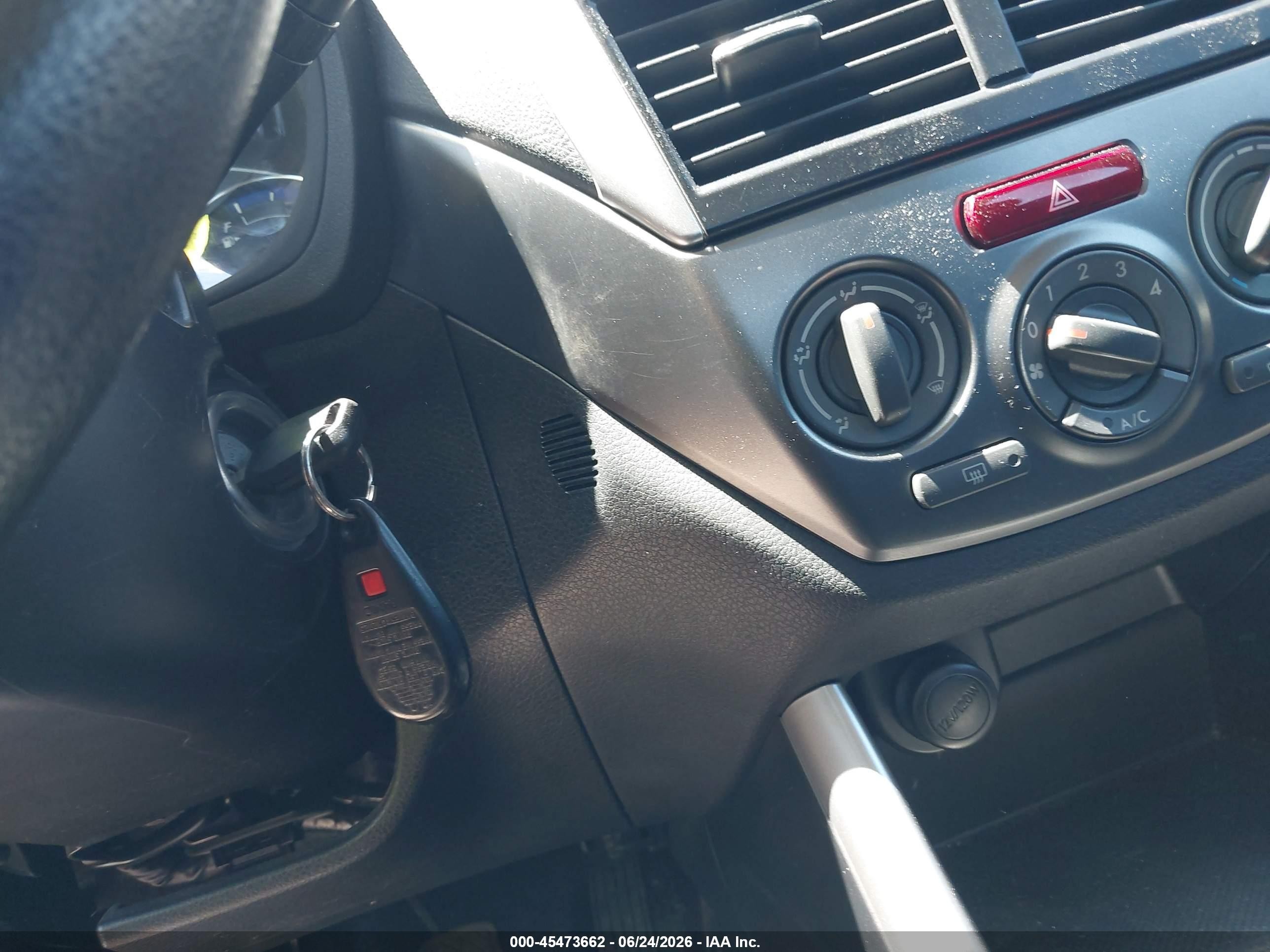 2012 Subaru Forester 2.5x Silver vin: JF2SHBBC1CG407391