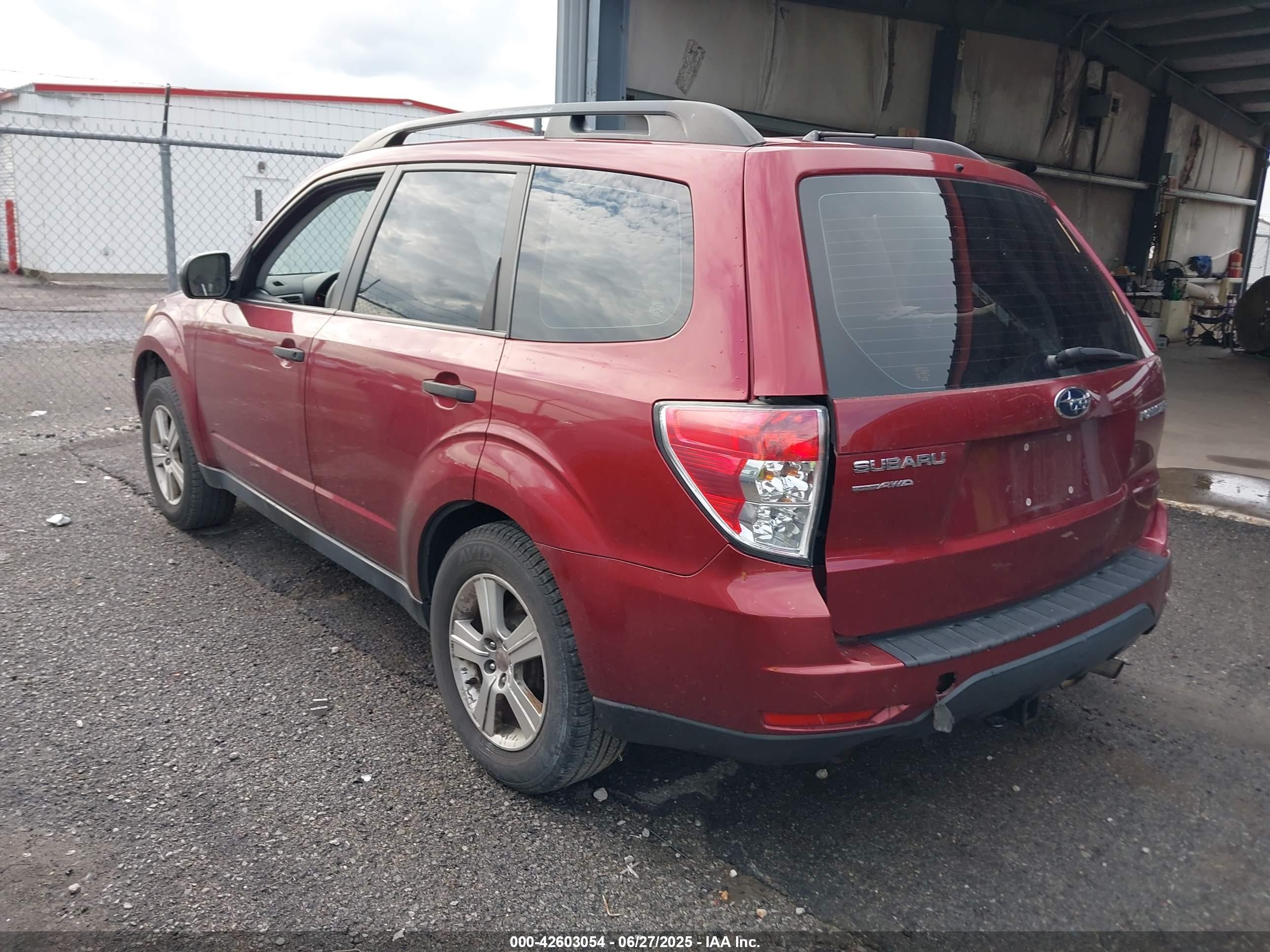 2012 Subaru Forester 2.5x Red vin: JF2SHBBC1CH402783