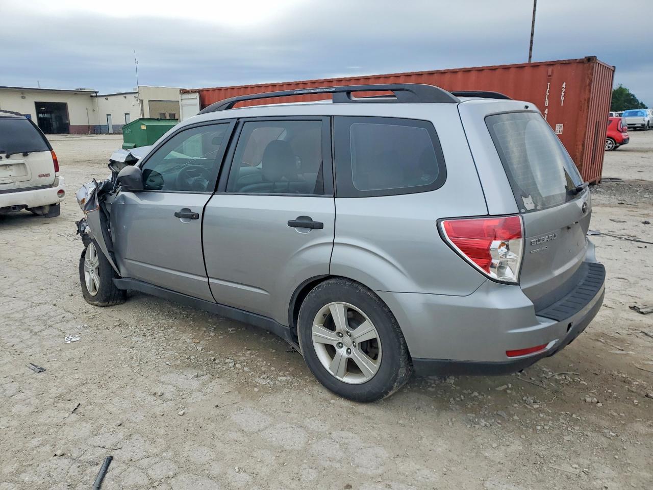 2011 Subaru Forester 2.5x Silver vin: JF2SHBBC2BH715789