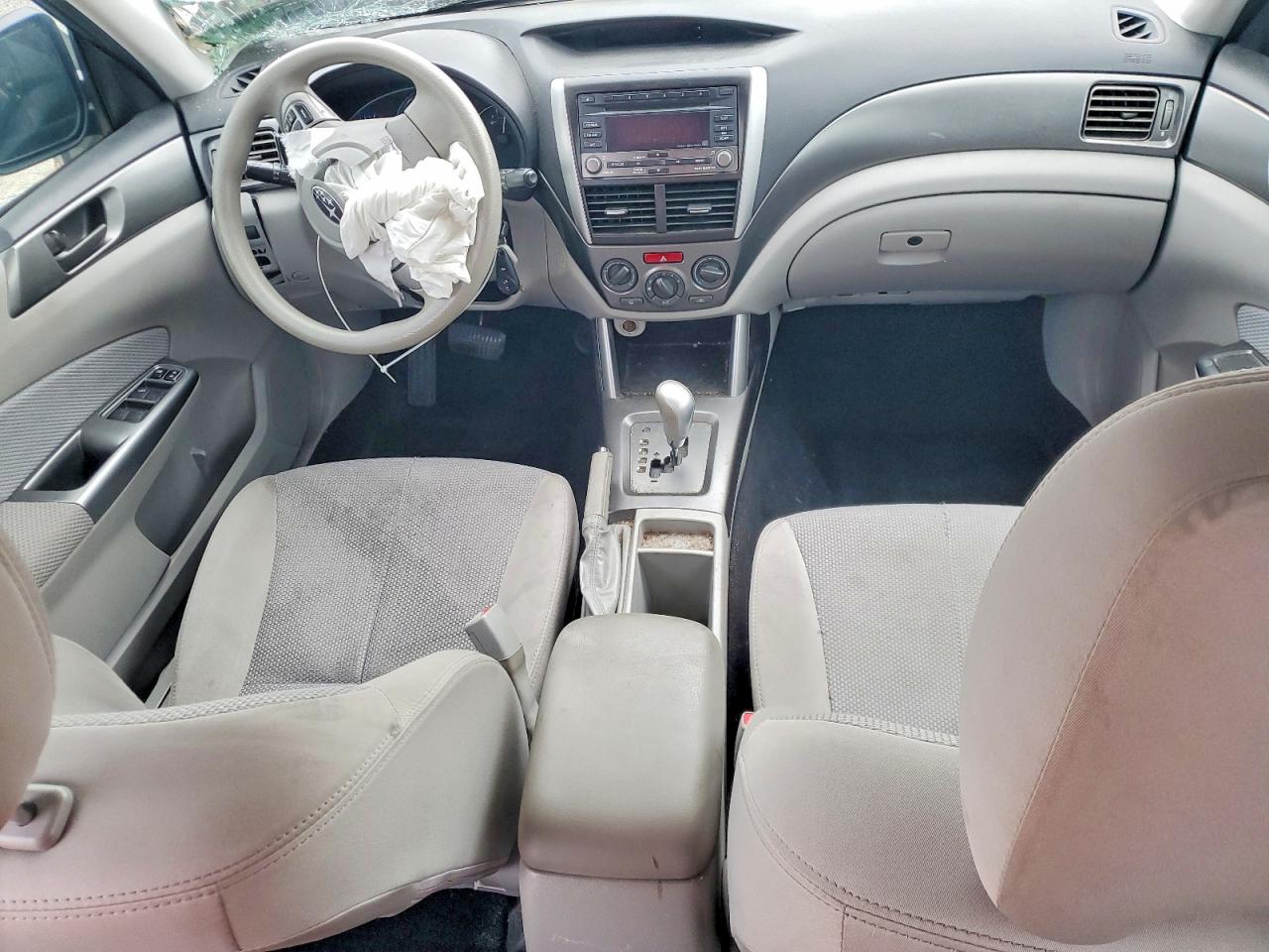 2011 Subaru Forester 2.5x Silver vin: JF2SHBBC2BH715789
