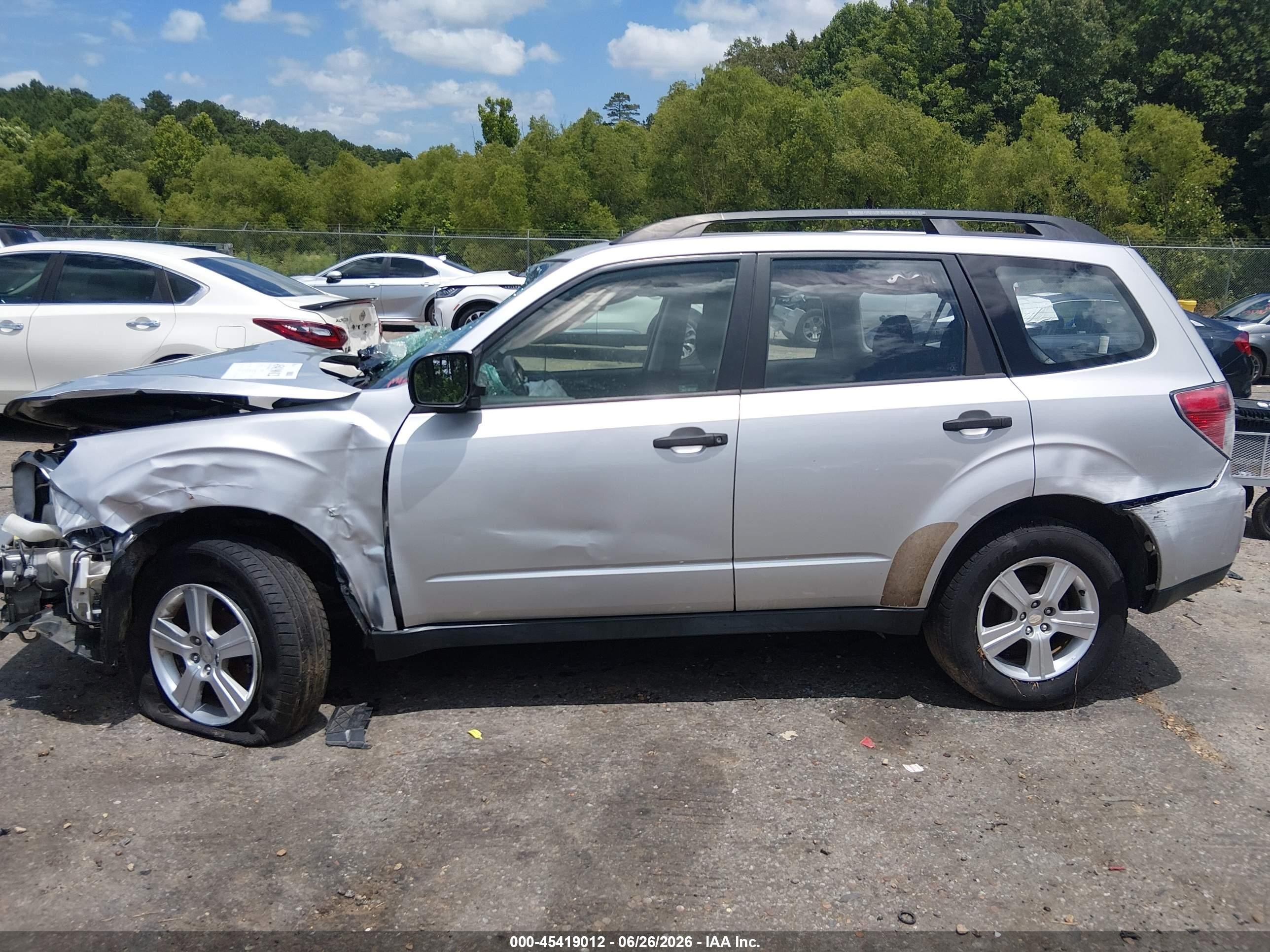 2011 Subaru Forester 2.5x Silver vin: JF2SHBBC2BH723746