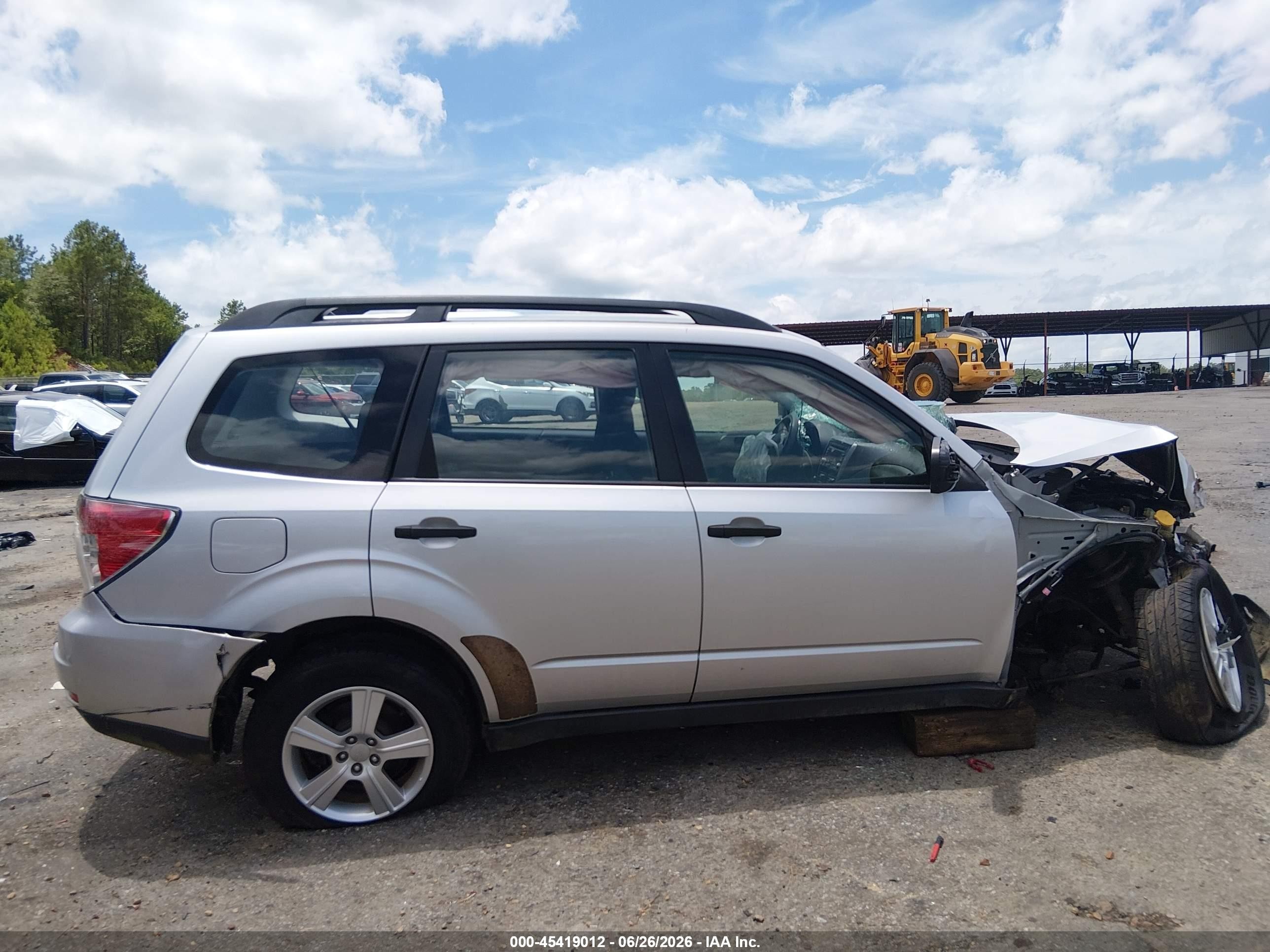 2011 Subaru Forester 2.5x Silver vin: JF2SHBBC2BH723746
