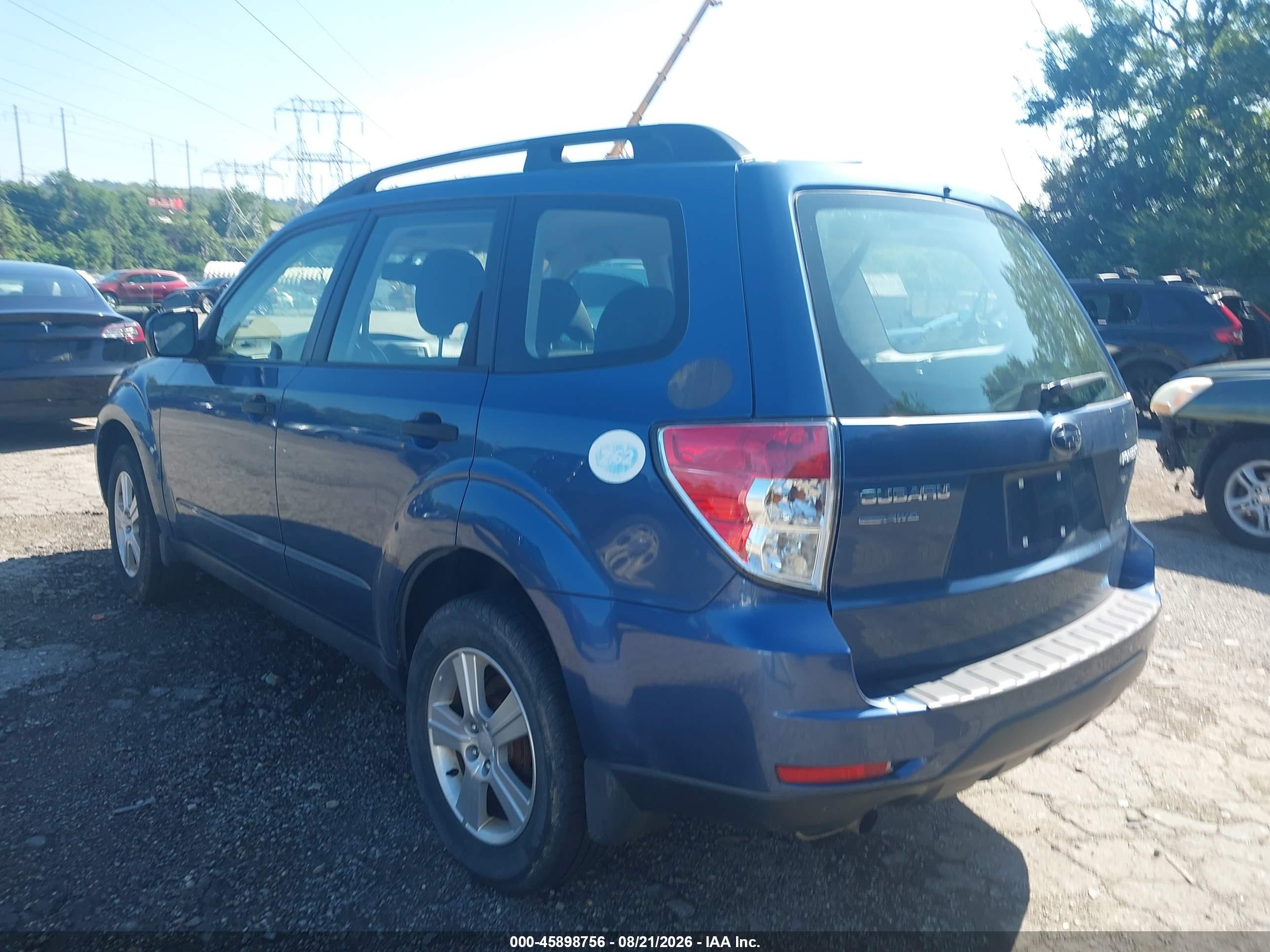 2011 Subaru Forester 2.5x Blue vin: JF2SHBBC2BH767634