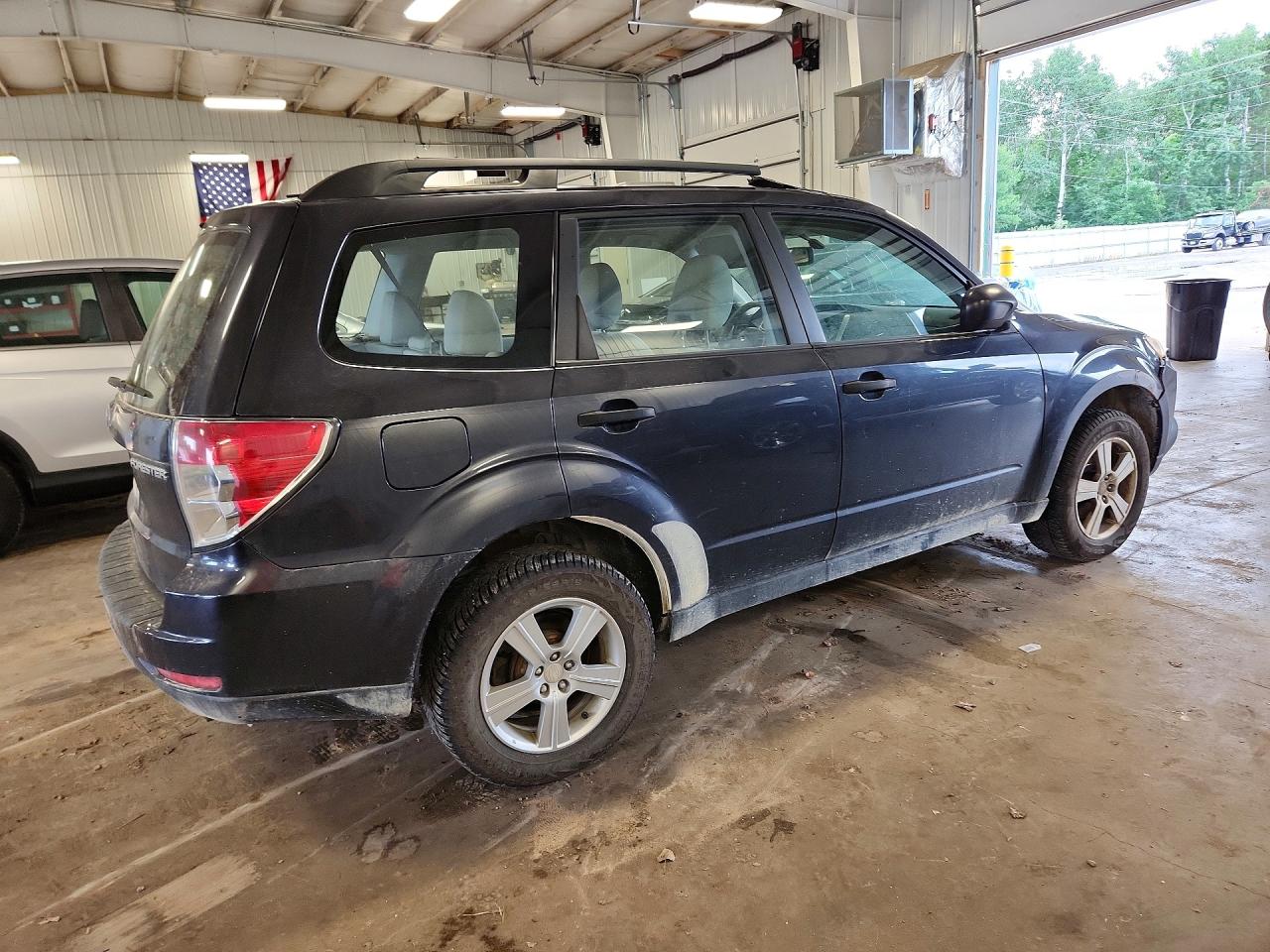 2011 Subaru Forester 2.5x Charcoal vin: JF2SHBBC2BH782036