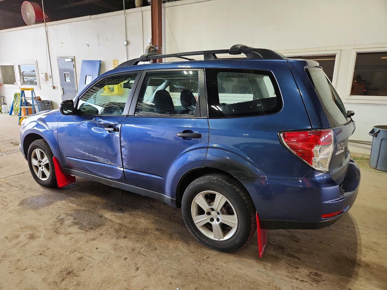 2011 Subaru Forester 2.5x Синий vin: JF2SHBBC3BG750945