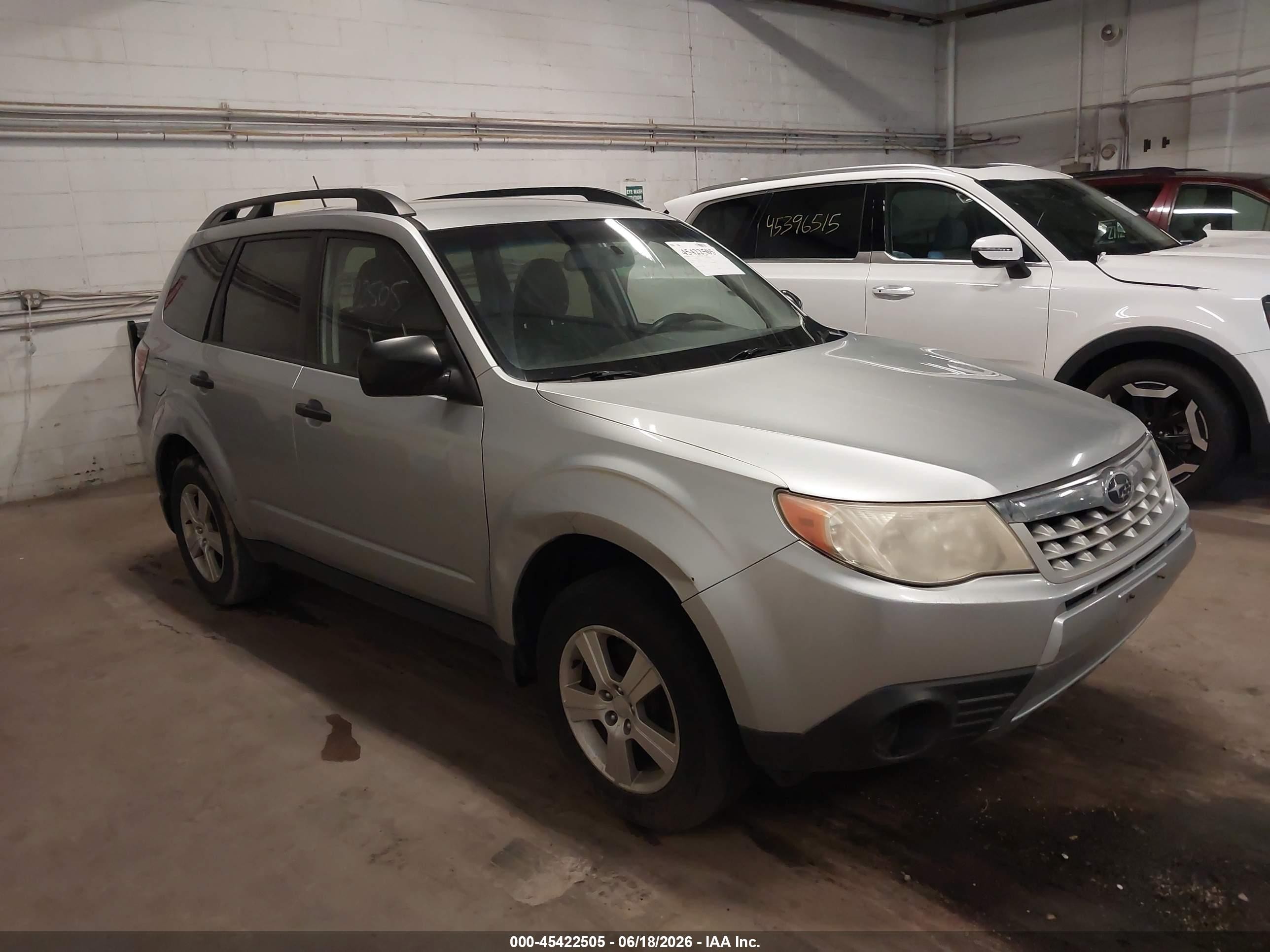 2012 Subaru Forester 2.5x Серебряный vin: JF2SHBBC3CH431217