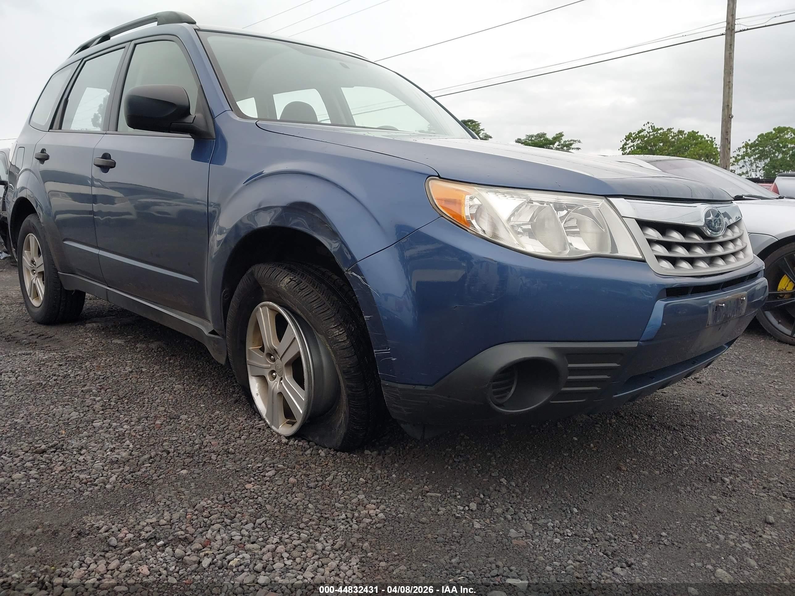 2013 Subaru Forester 2.5x Blue vin: JF2SHBBC3DH446740