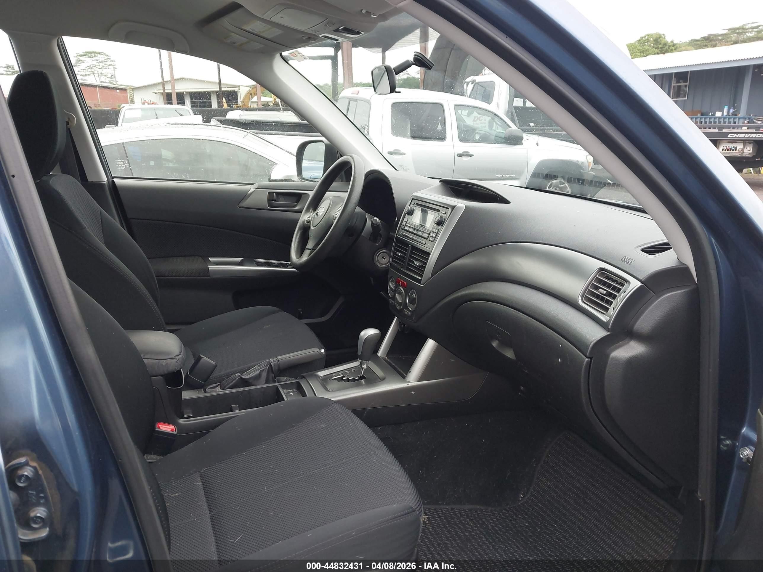 2013 Subaru Forester 2.5x Blue vin: JF2SHBBC3DH446740