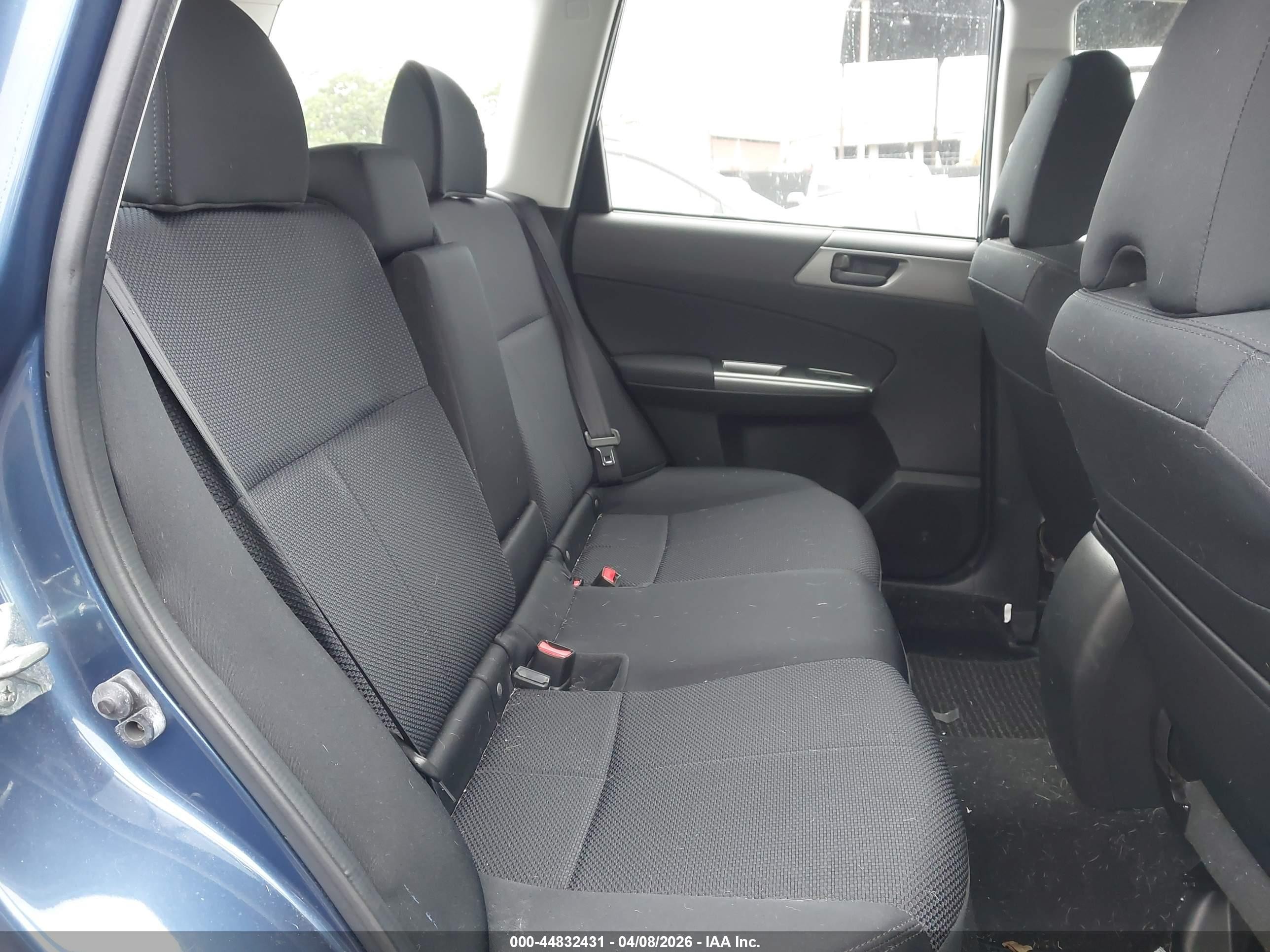 2013 Subaru Forester 2.5x Blue vin: JF2SHBBC3DH446740