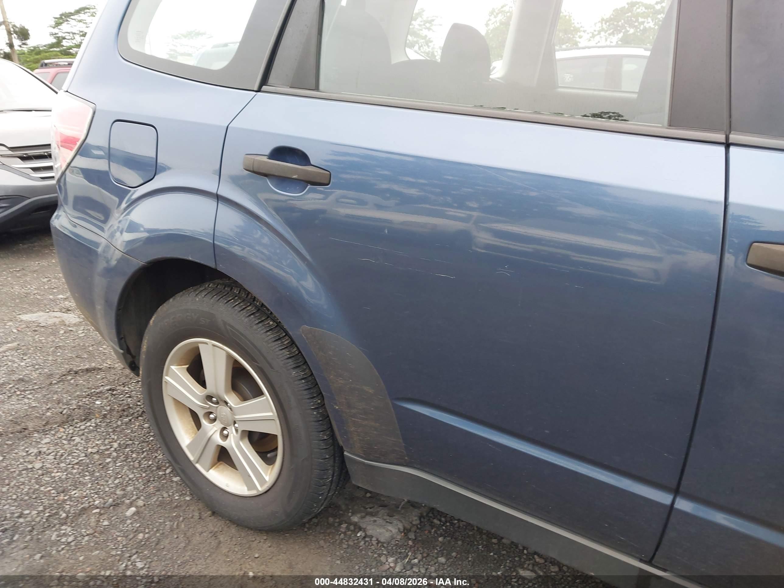 2013 Subaru Forester 2.5x Blue vin: JF2SHBBC3DH446740