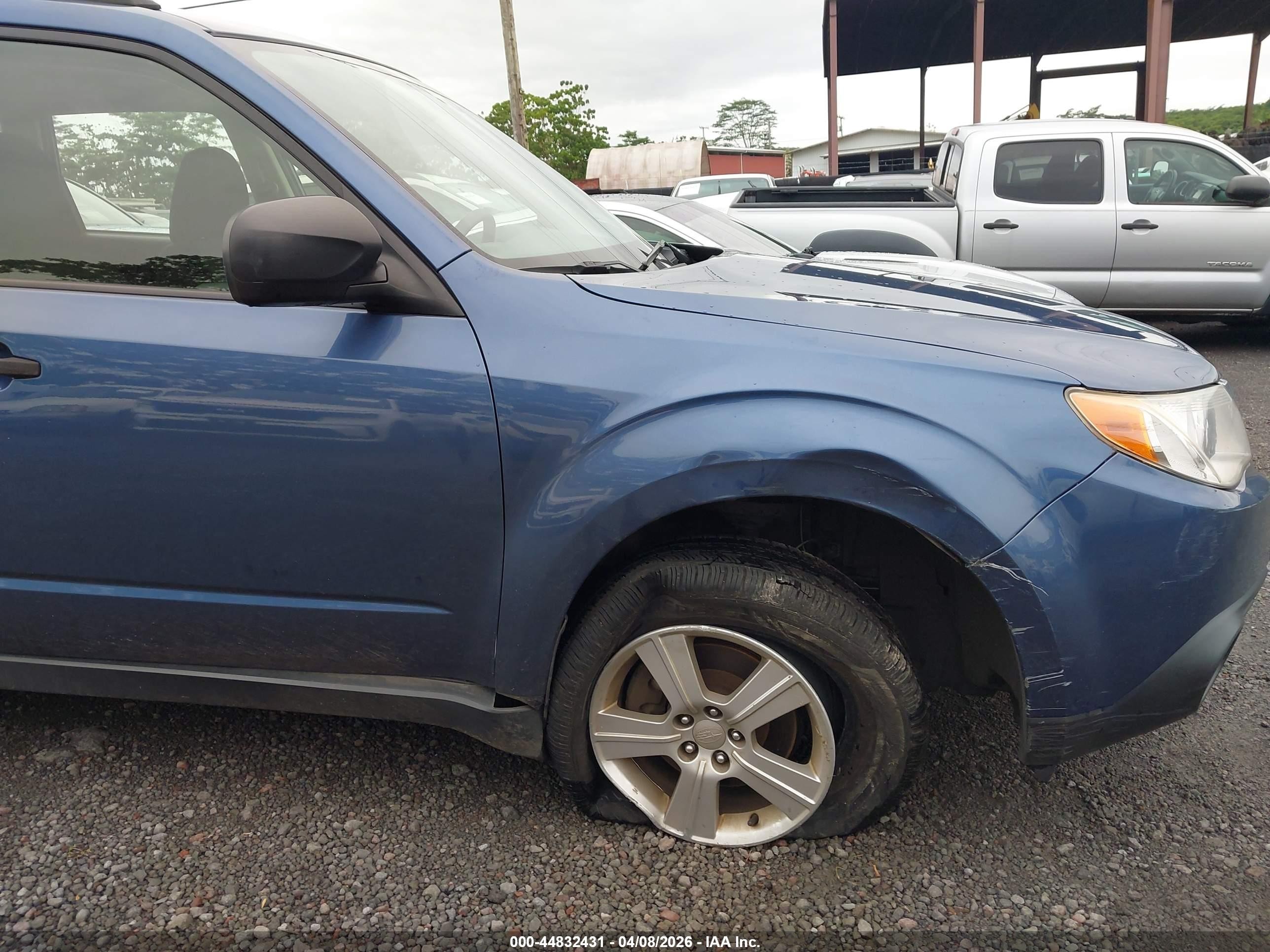 2013 Subaru Forester 2.5x Blue vin: JF2SHBBC3DH446740