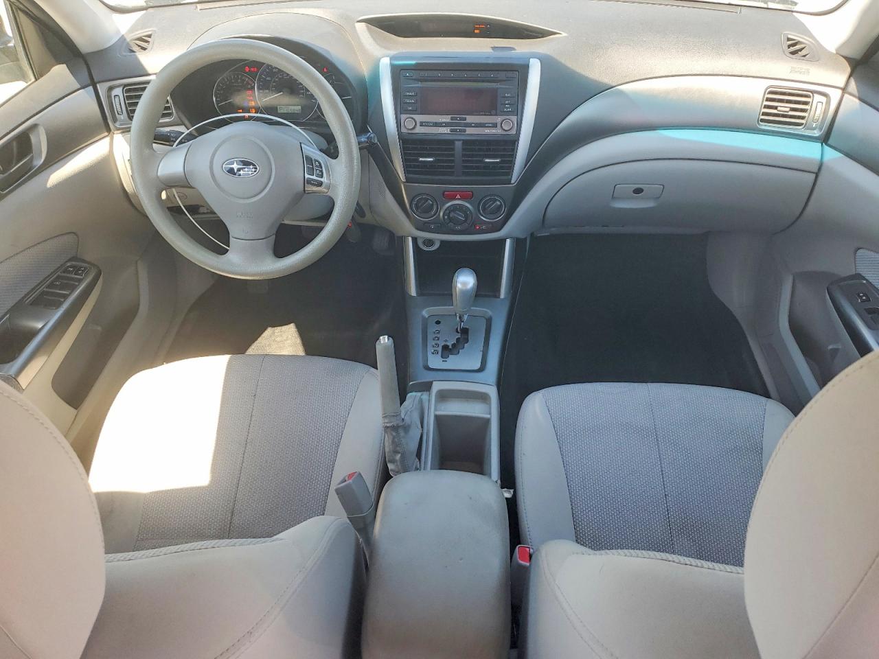 2011 Subaru Forester 2.5x Silver vin: JF2SHBBC4BH777727