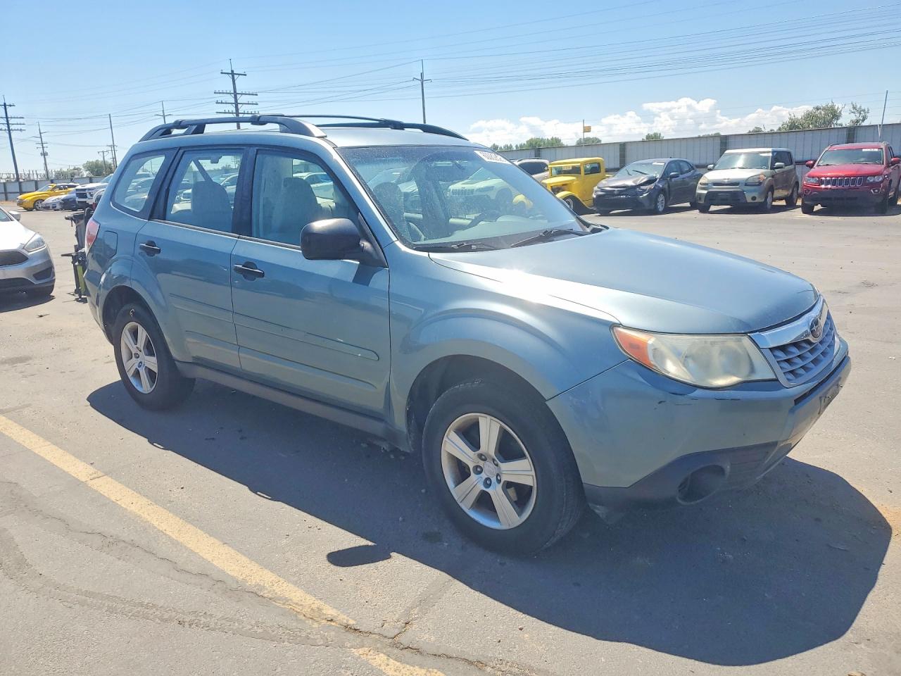 2011 Subaru Forester 2.5x Silver vin: JF2SHBBC4BH777727