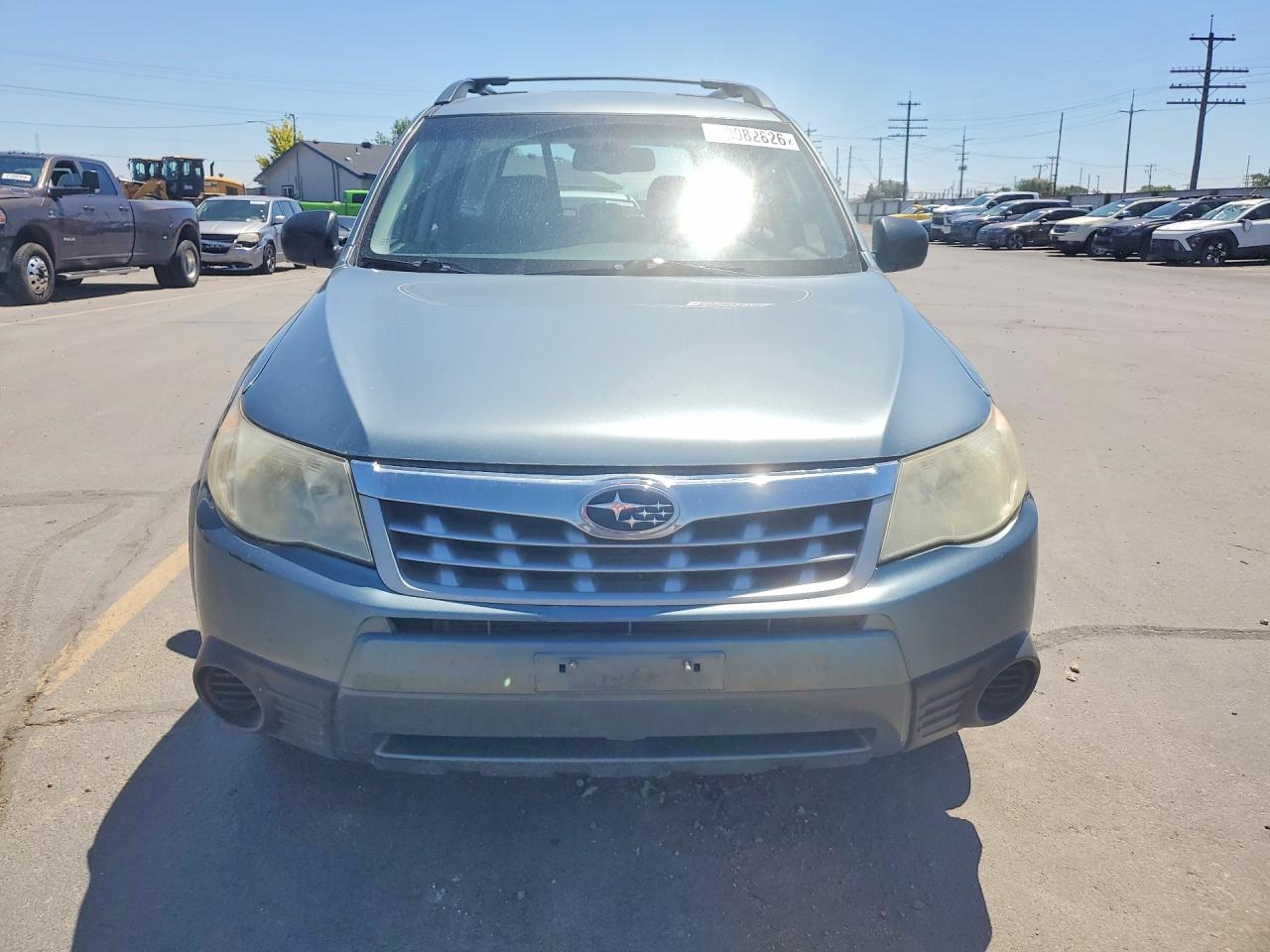 2011 Subaru Forester 2.5x Silver vin: JF2SHBBC4BH777727